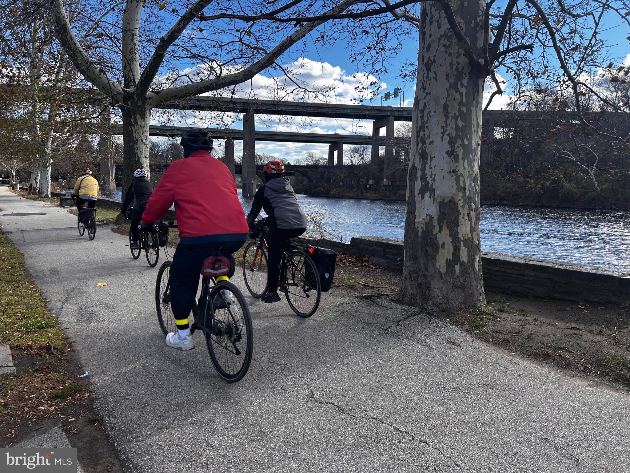 EAST FALLS - Residential