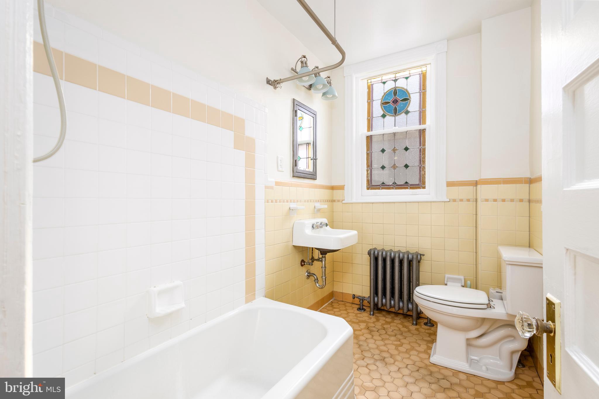 EAST FALLS - Residential