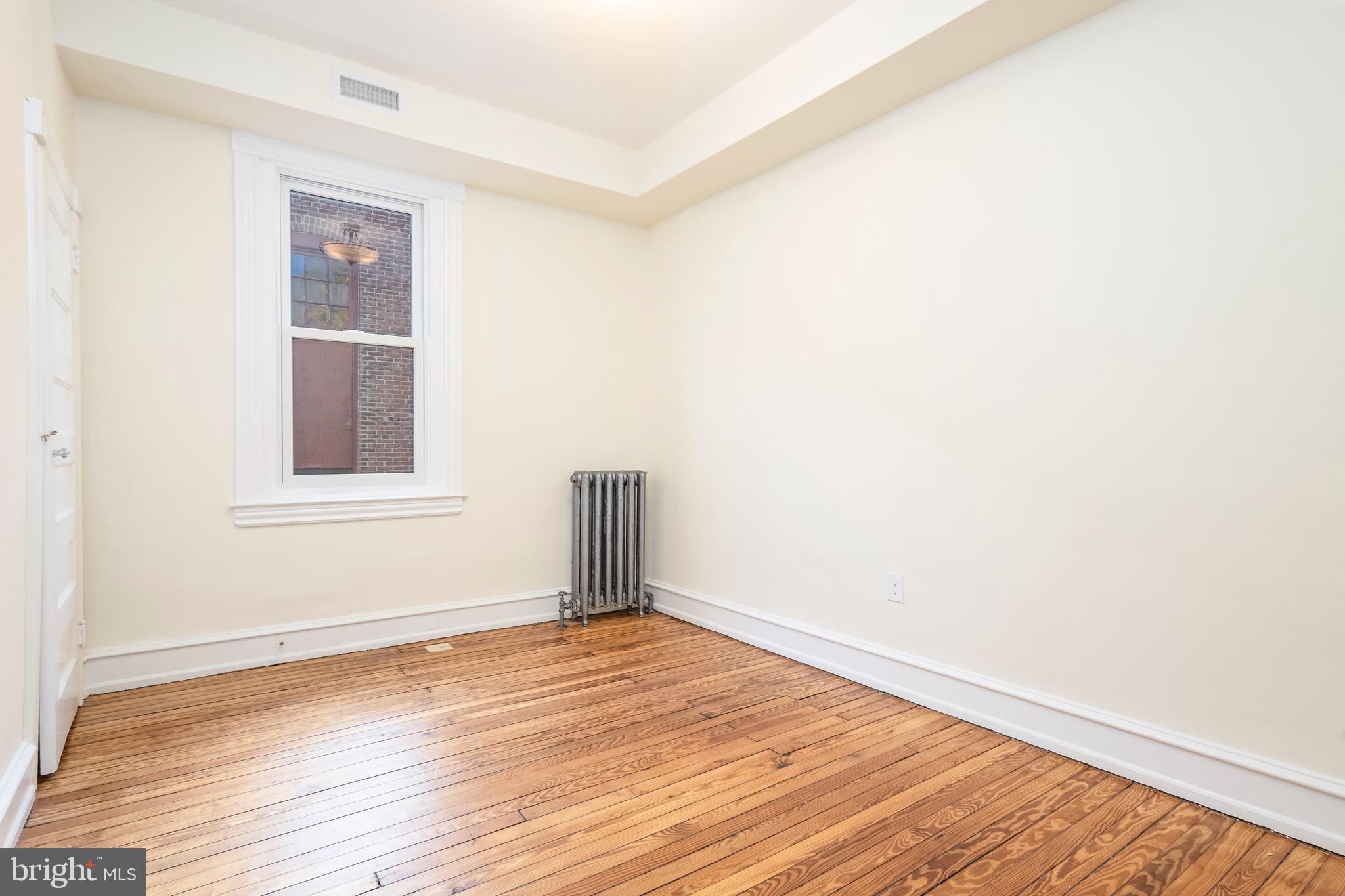 EAST FALLS - Residential