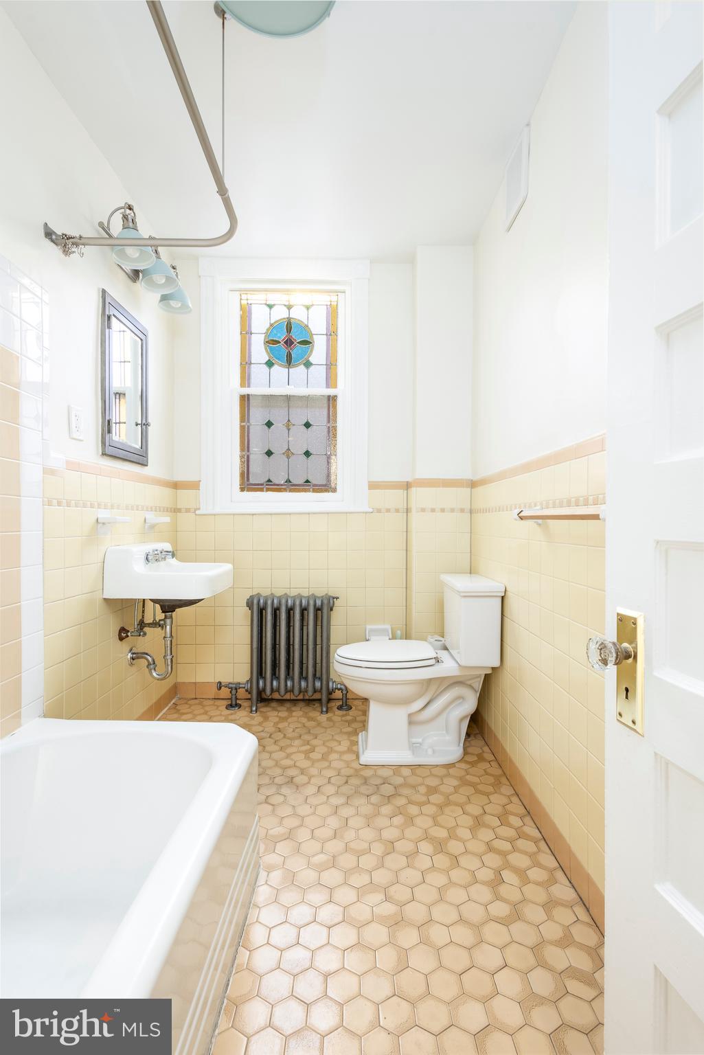 EAST FALLS - Residential