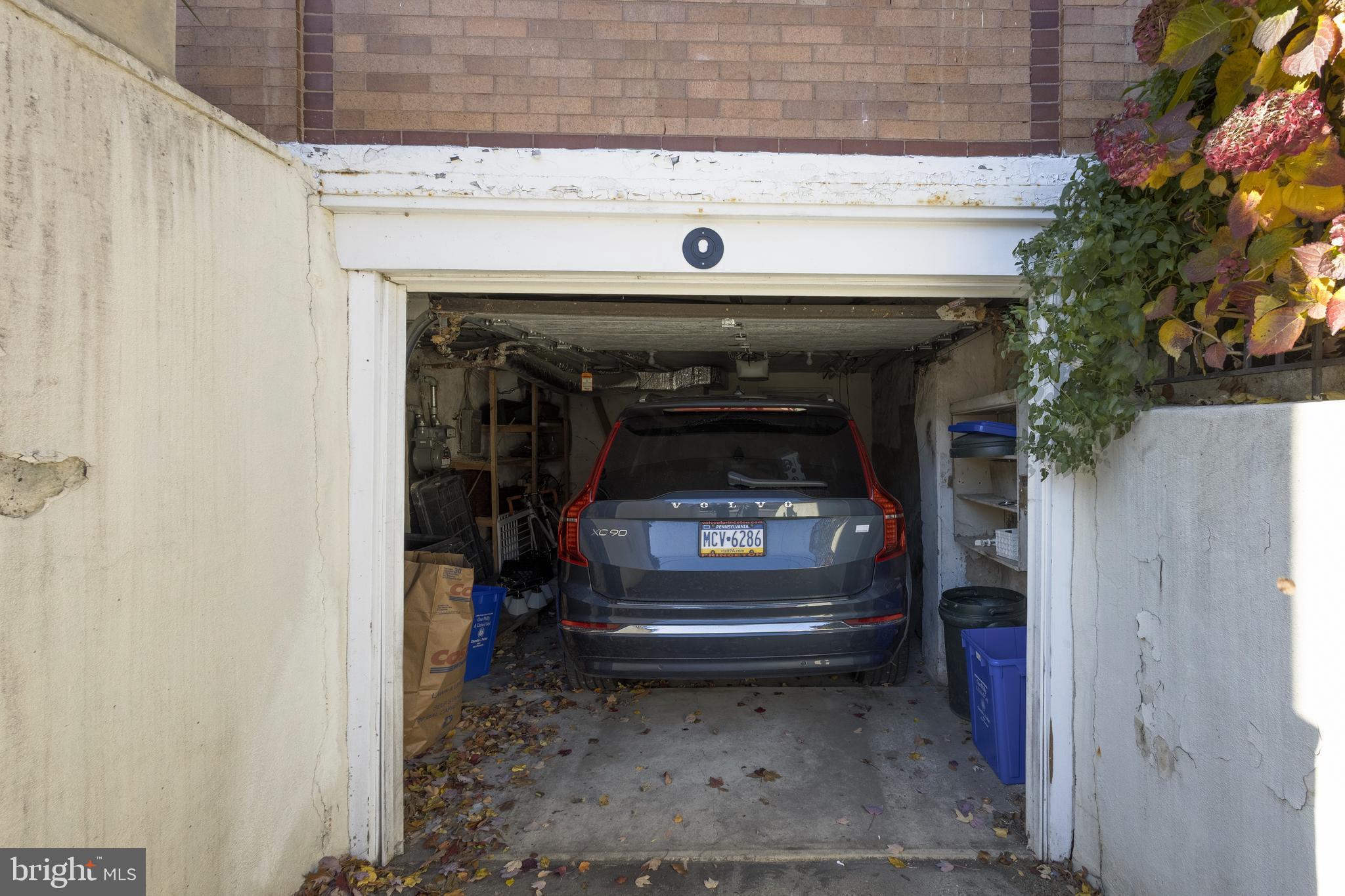 EAST FALLS - Residential