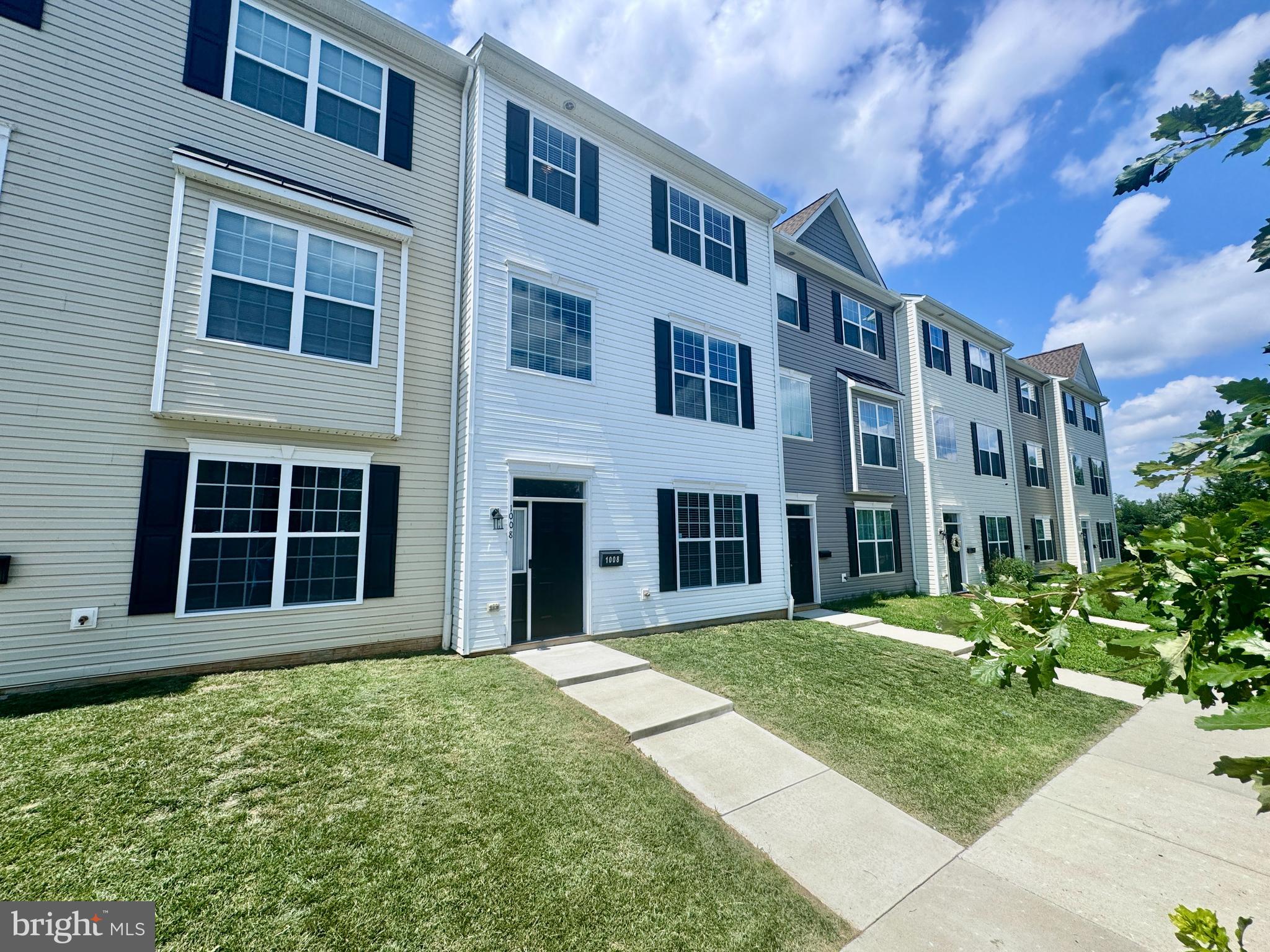 1008 WICKLOW DRIVE