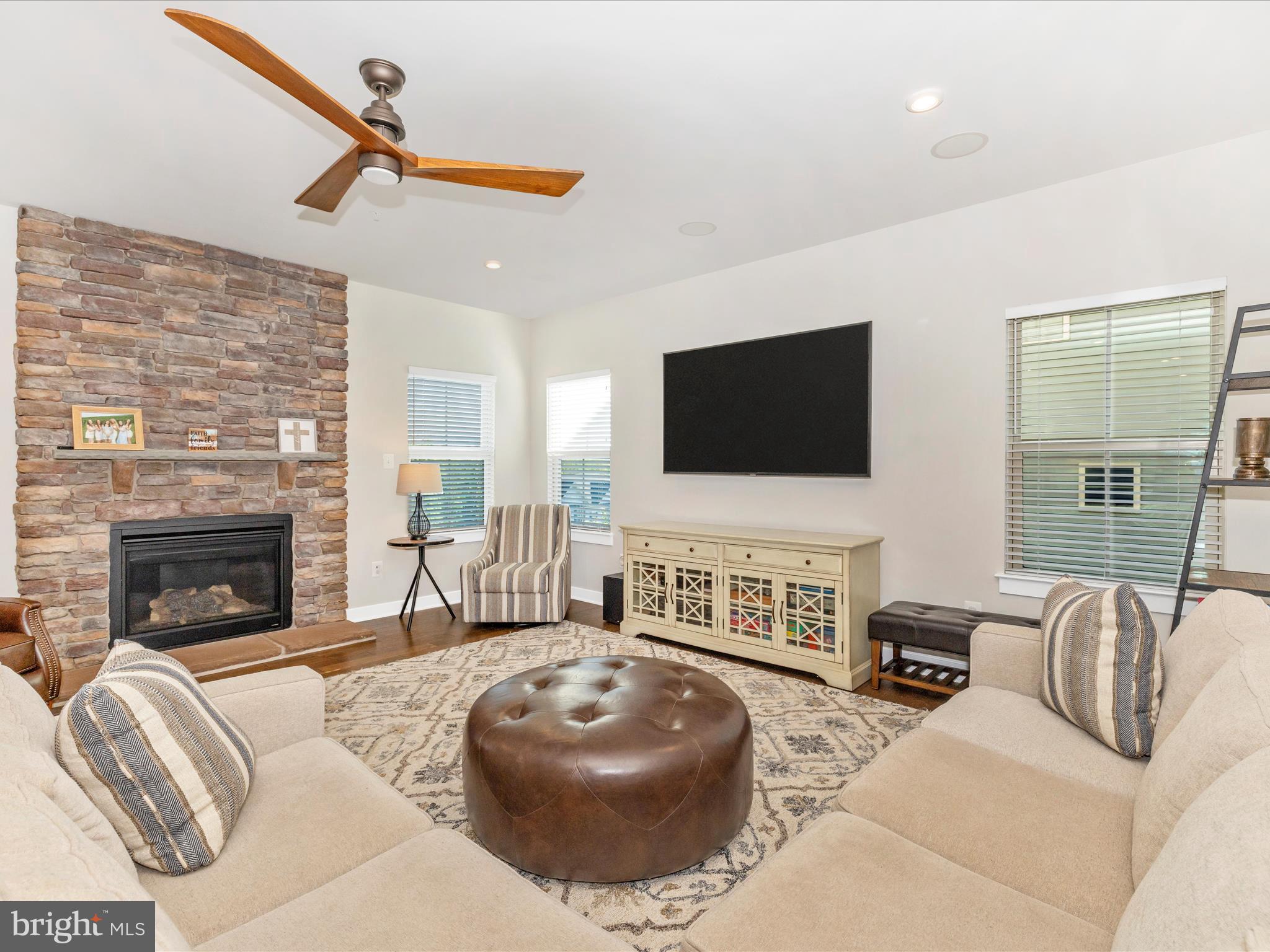 EAGLEHEAD WOODRIDGE - Residential