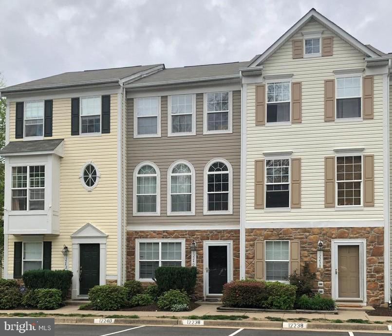 SHERBROOKE CONDO - Residential Lease