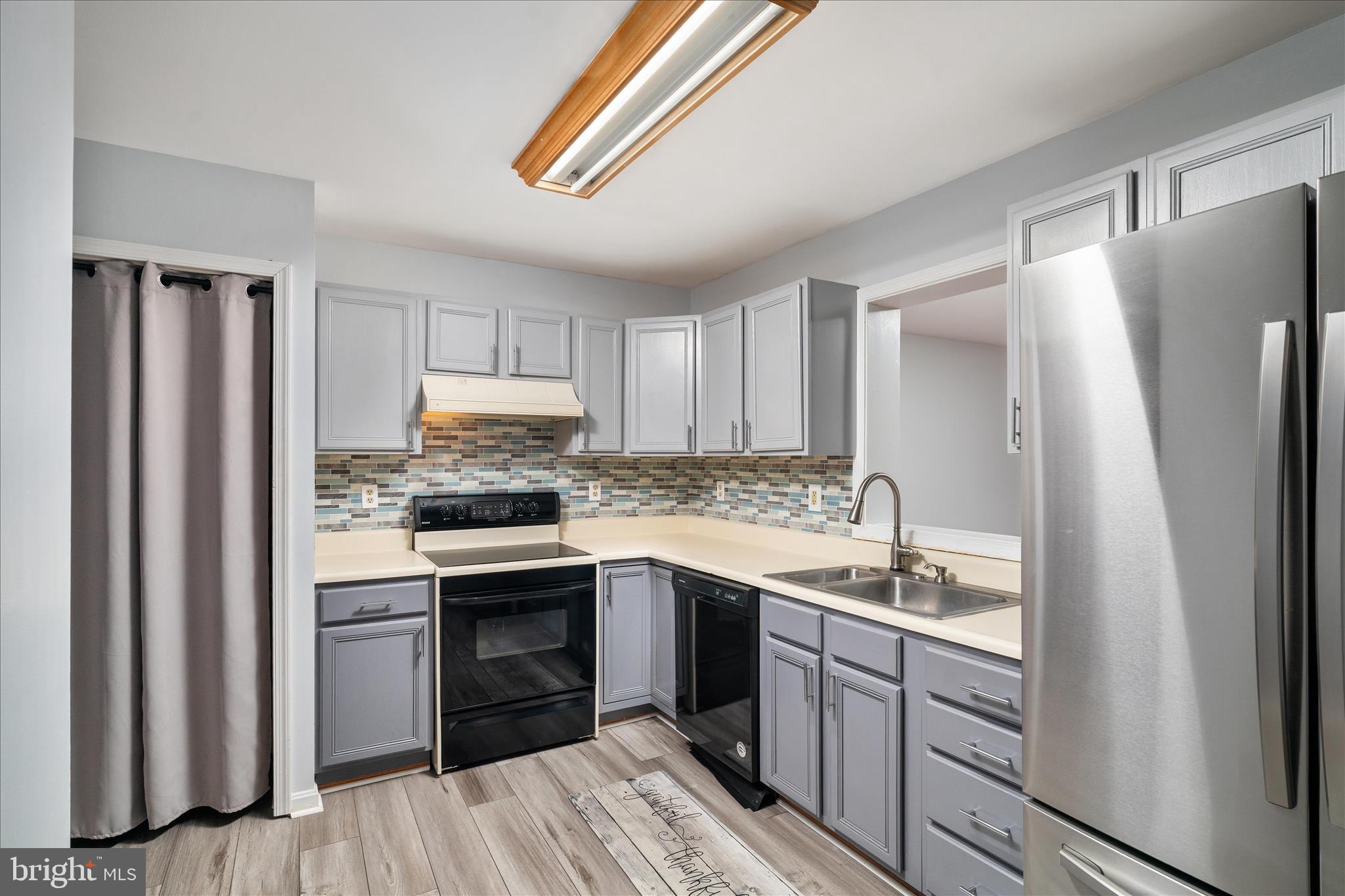 RUSSELL FARM - Residential