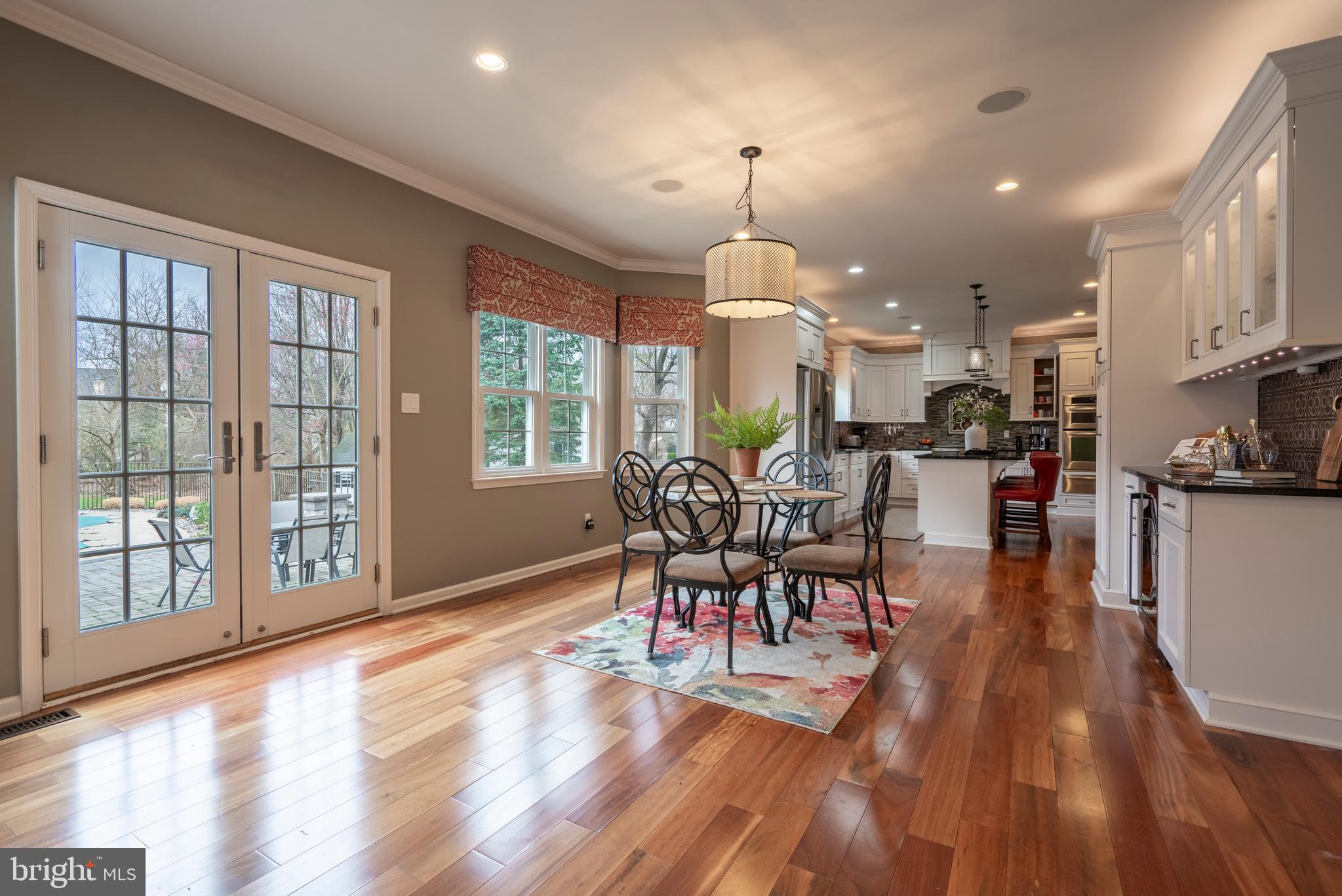 MONTGOMERY HOLLOW - Residential