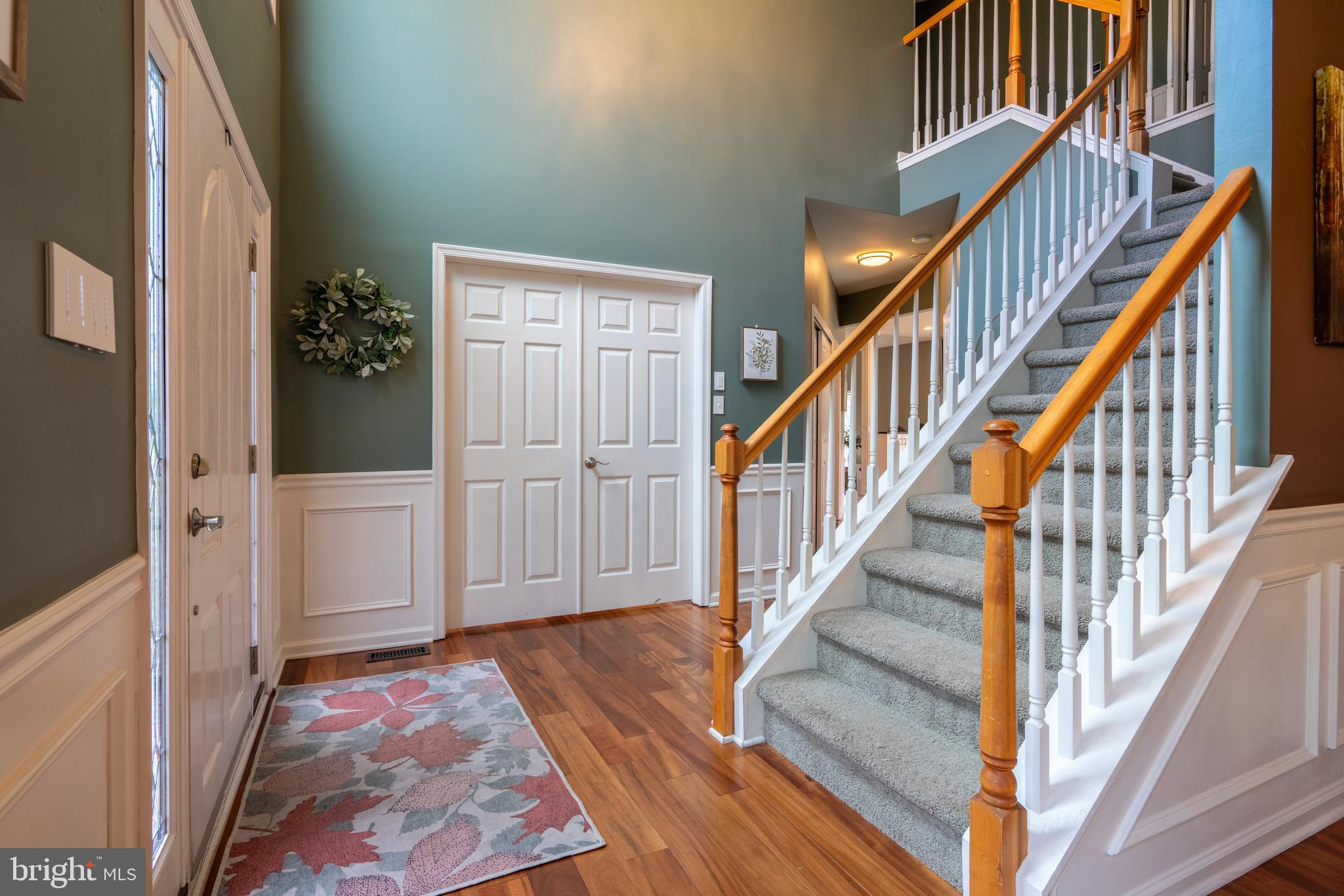 MONTGOMERY HOLLOW - Residential