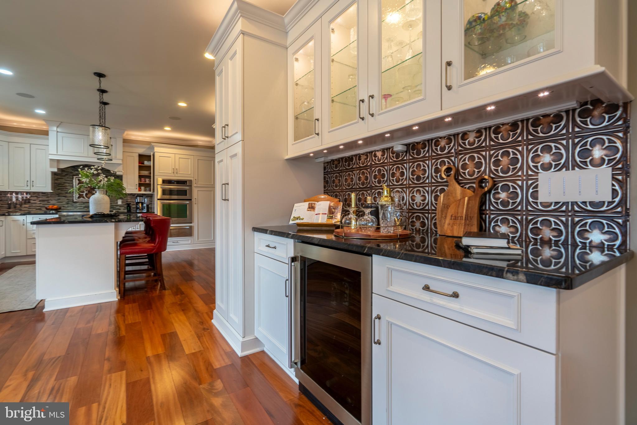 MONTGOMERY HOLLOW - Residential