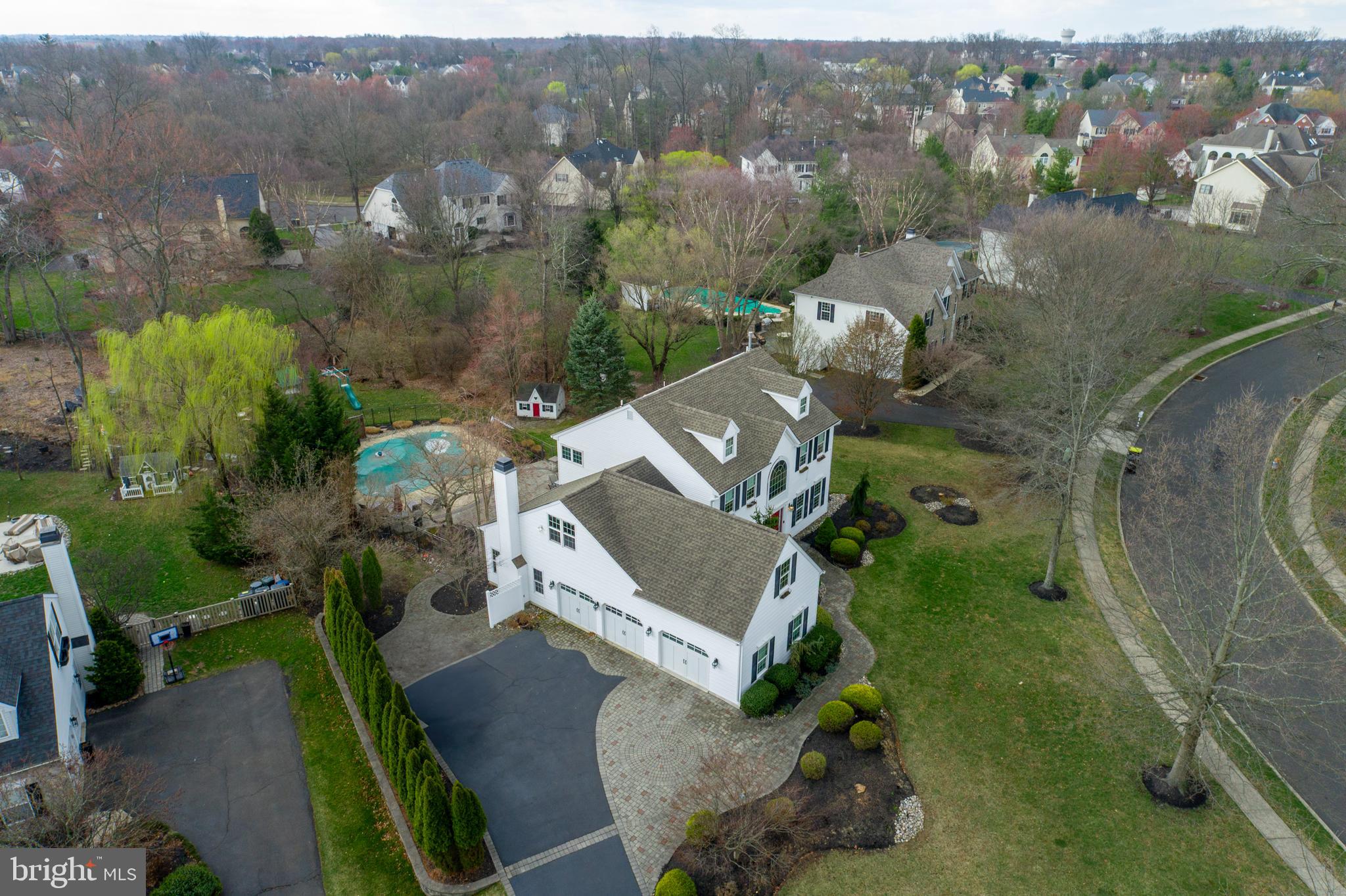 MONTGOMERY HOLLOW - Residential