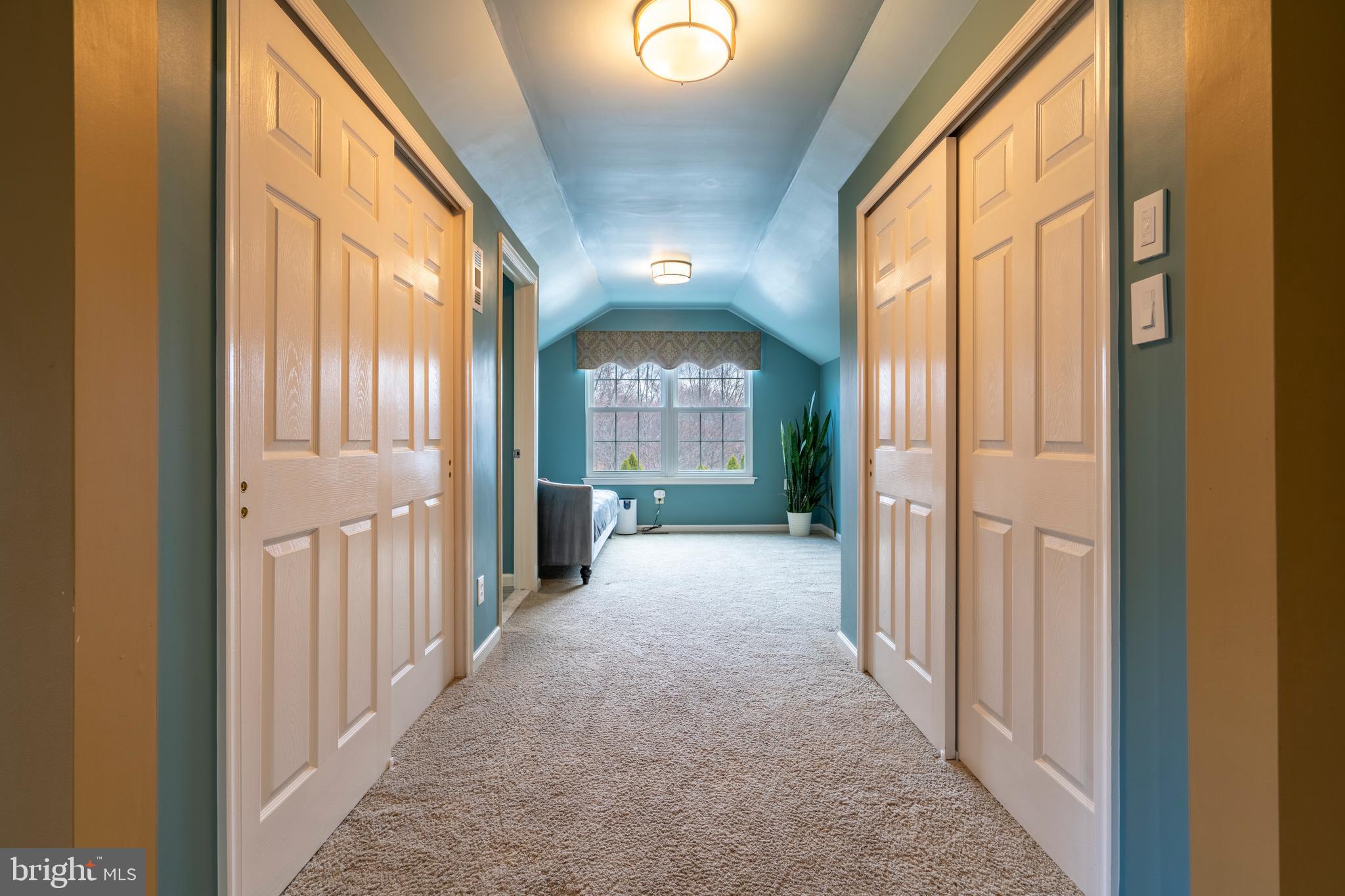 MONTGOMERY HOLLOW - Residential