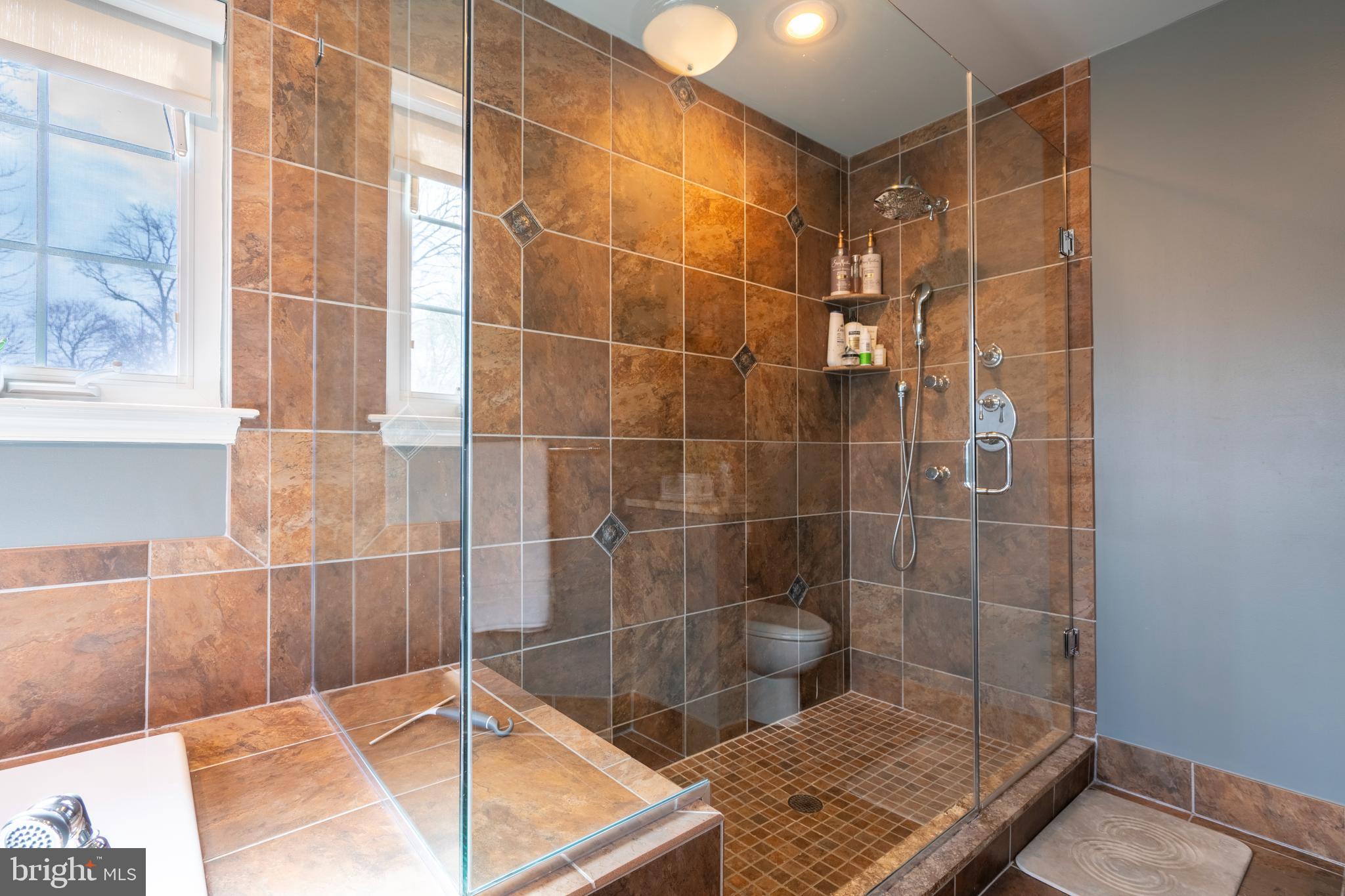 MONTGOMERY HOLLOW - Residential