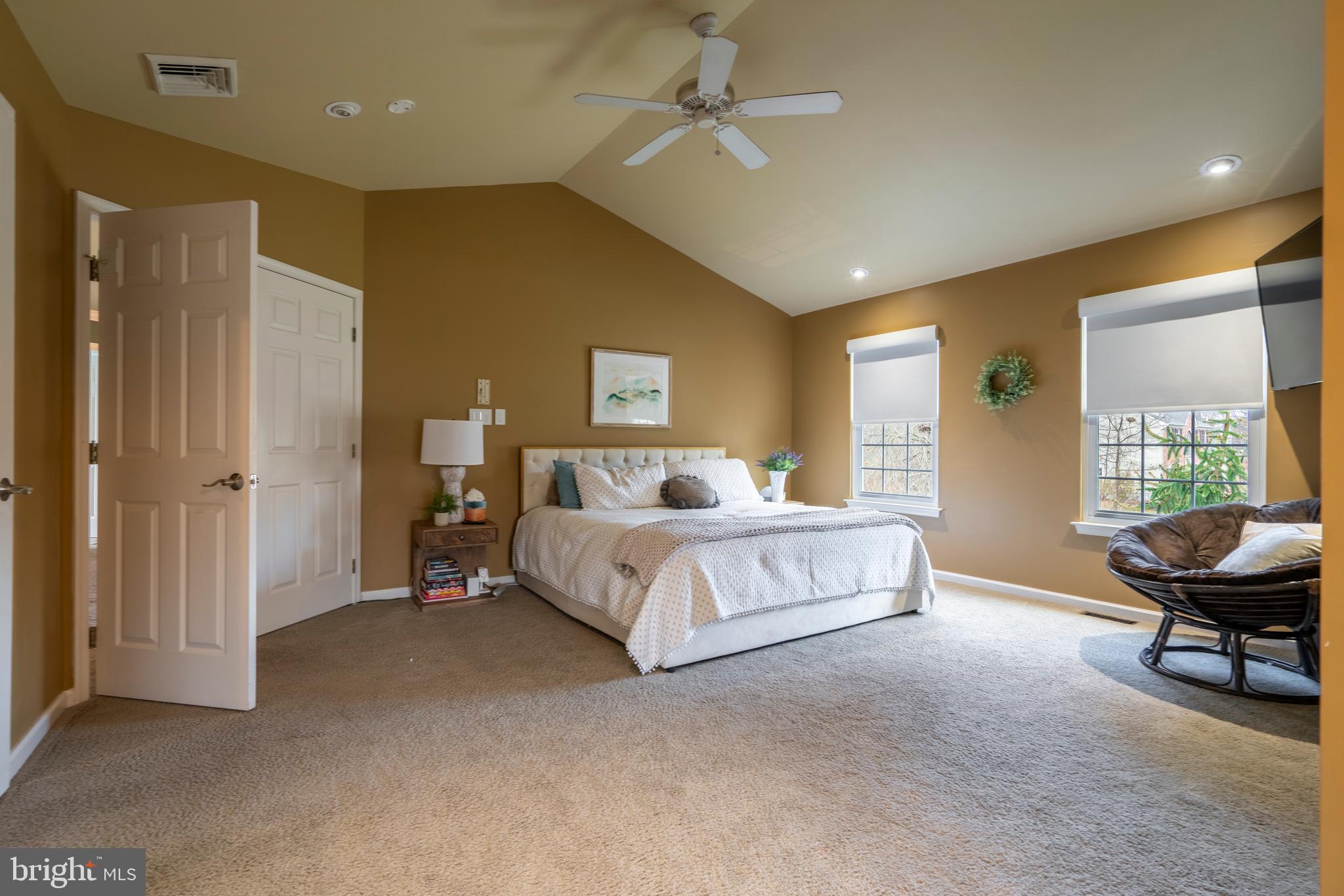 MONTGOMERY HOLLOW - Residential