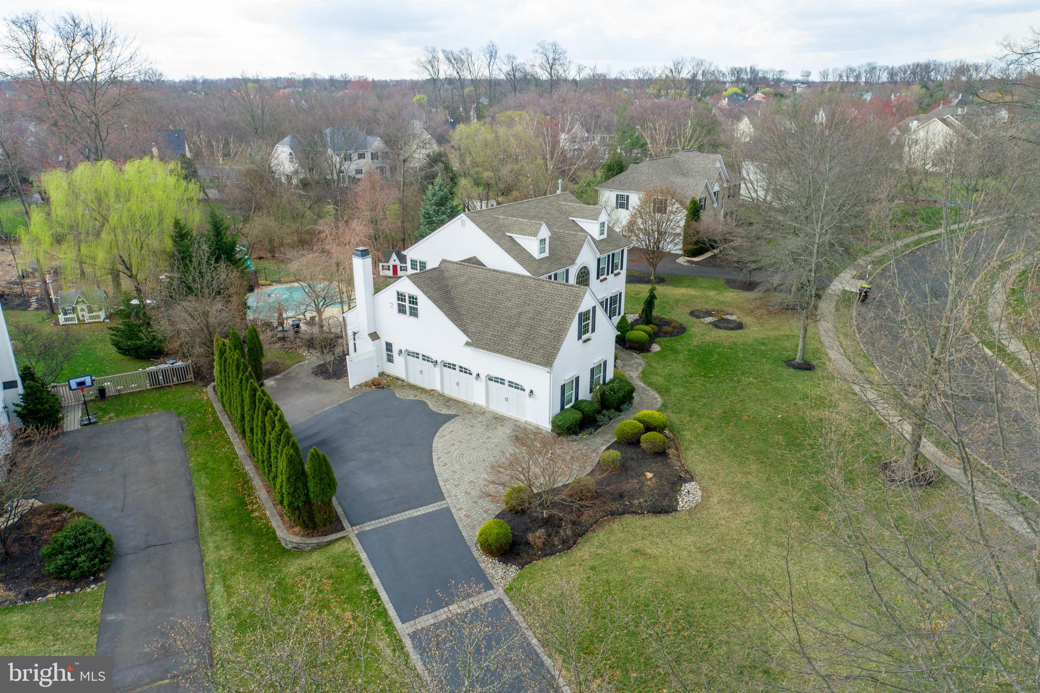 MONTGOMERY HOLLOW - Residential