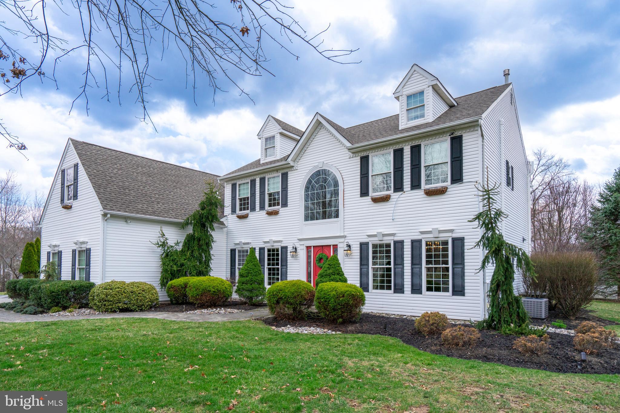 MONTGOMERY HOLLOW - Residential