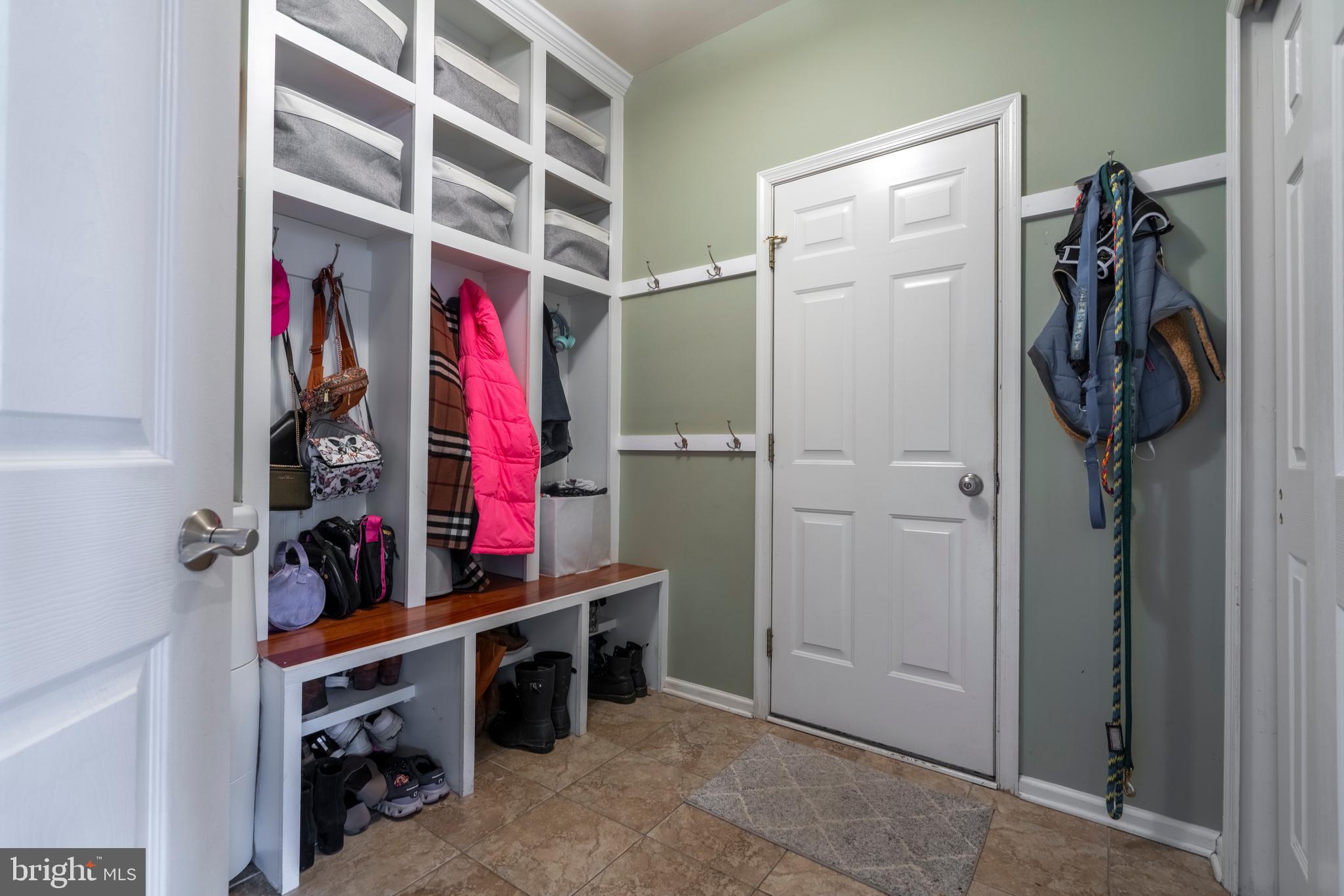 MONTGOMERY HOLLOW - Residential