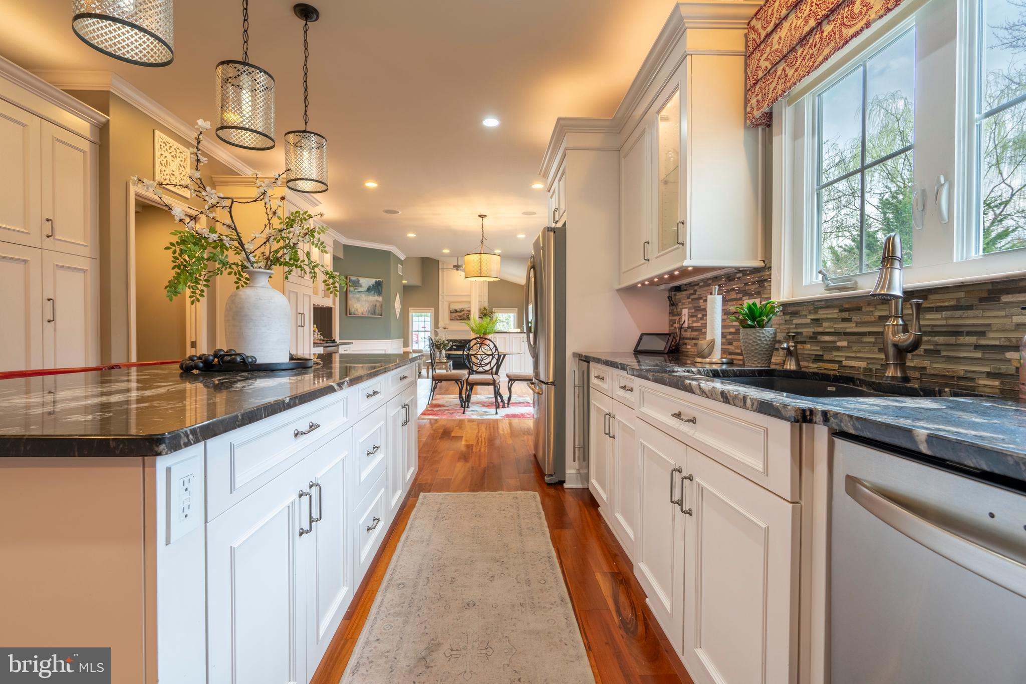 MONTGOMERY HOLLOW - Residential