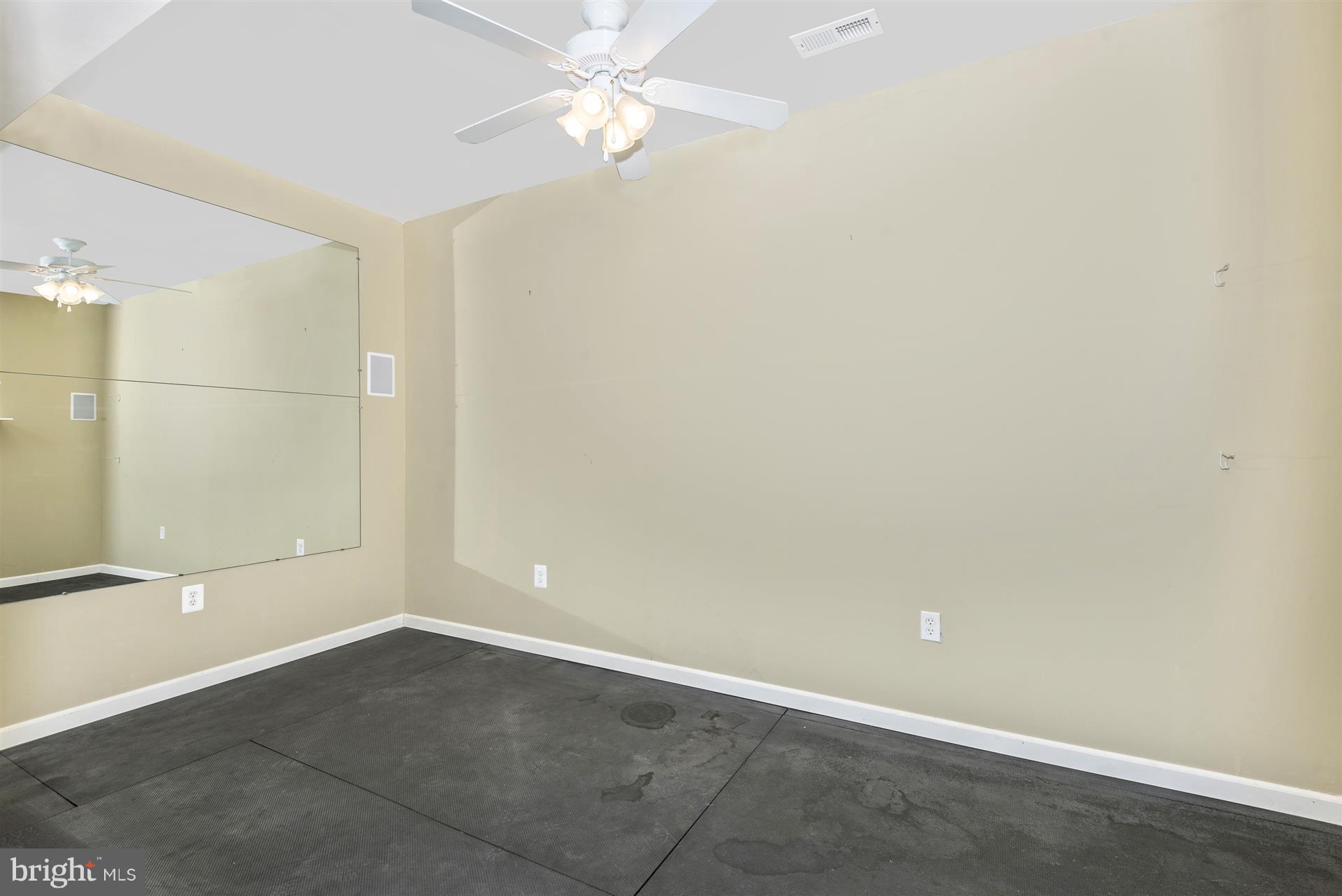 URBANA HIGHLANDS - Residential