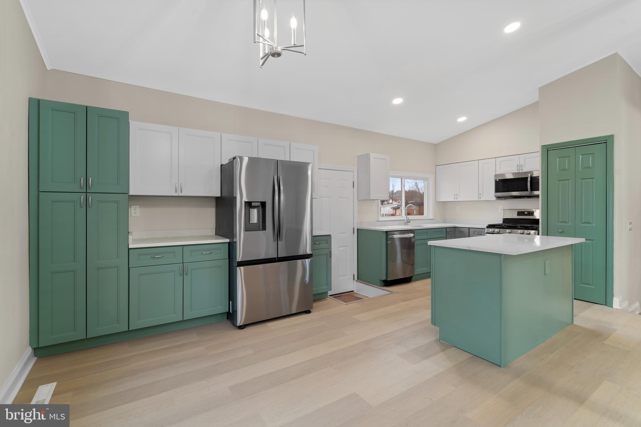 BELLE FARM ESTATES - Residential