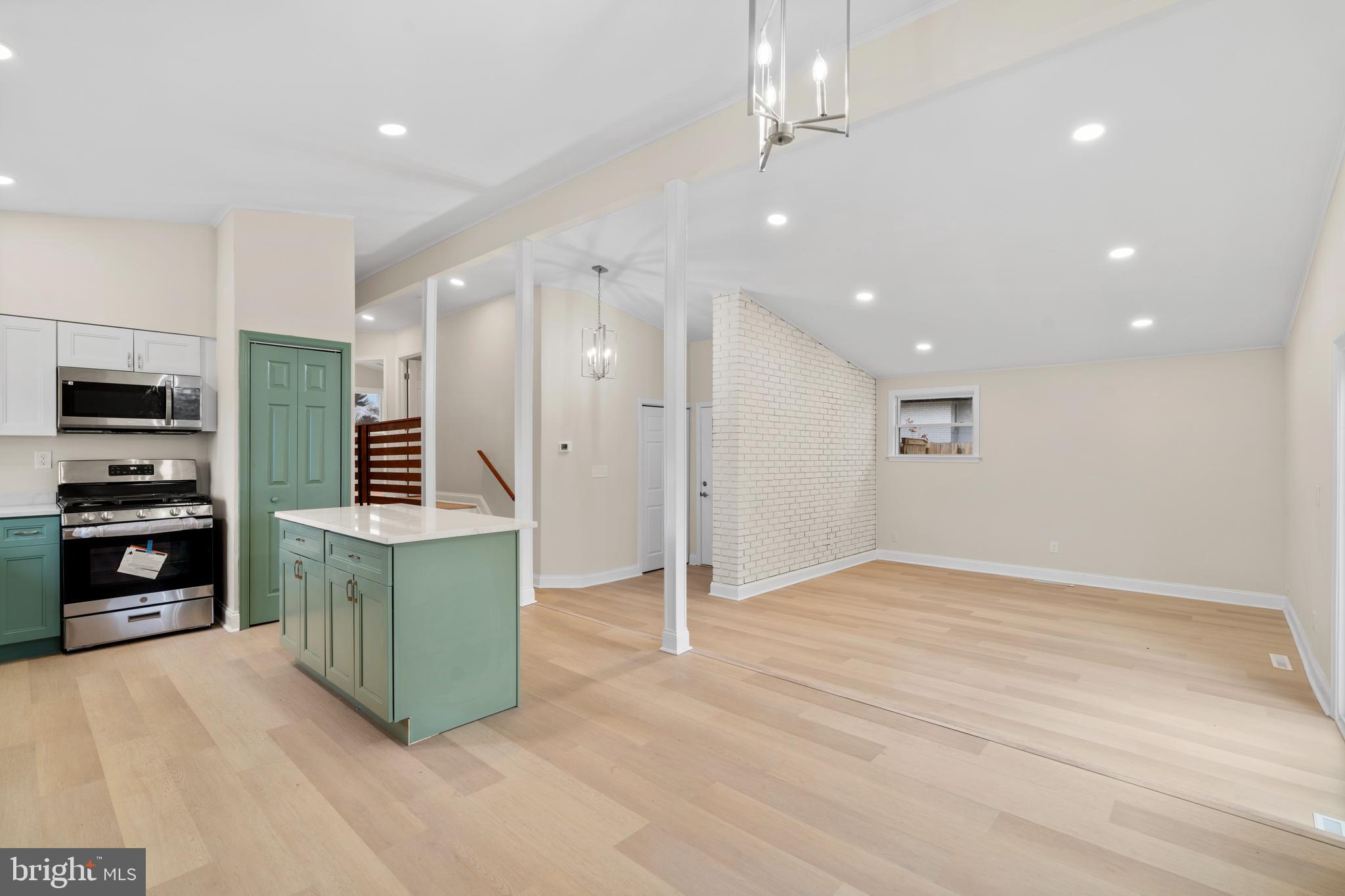 BELLE FARM ESTATES - Residential