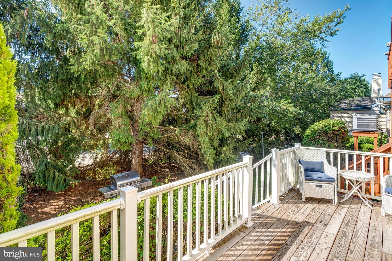 6 OAKLAND BAY COURT