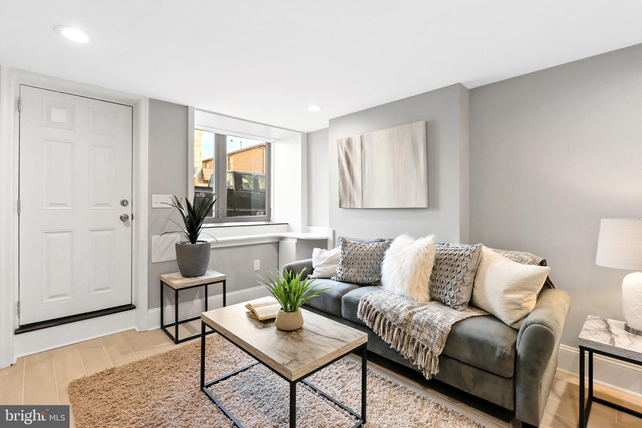 HIGHLANDTOWN - Residential