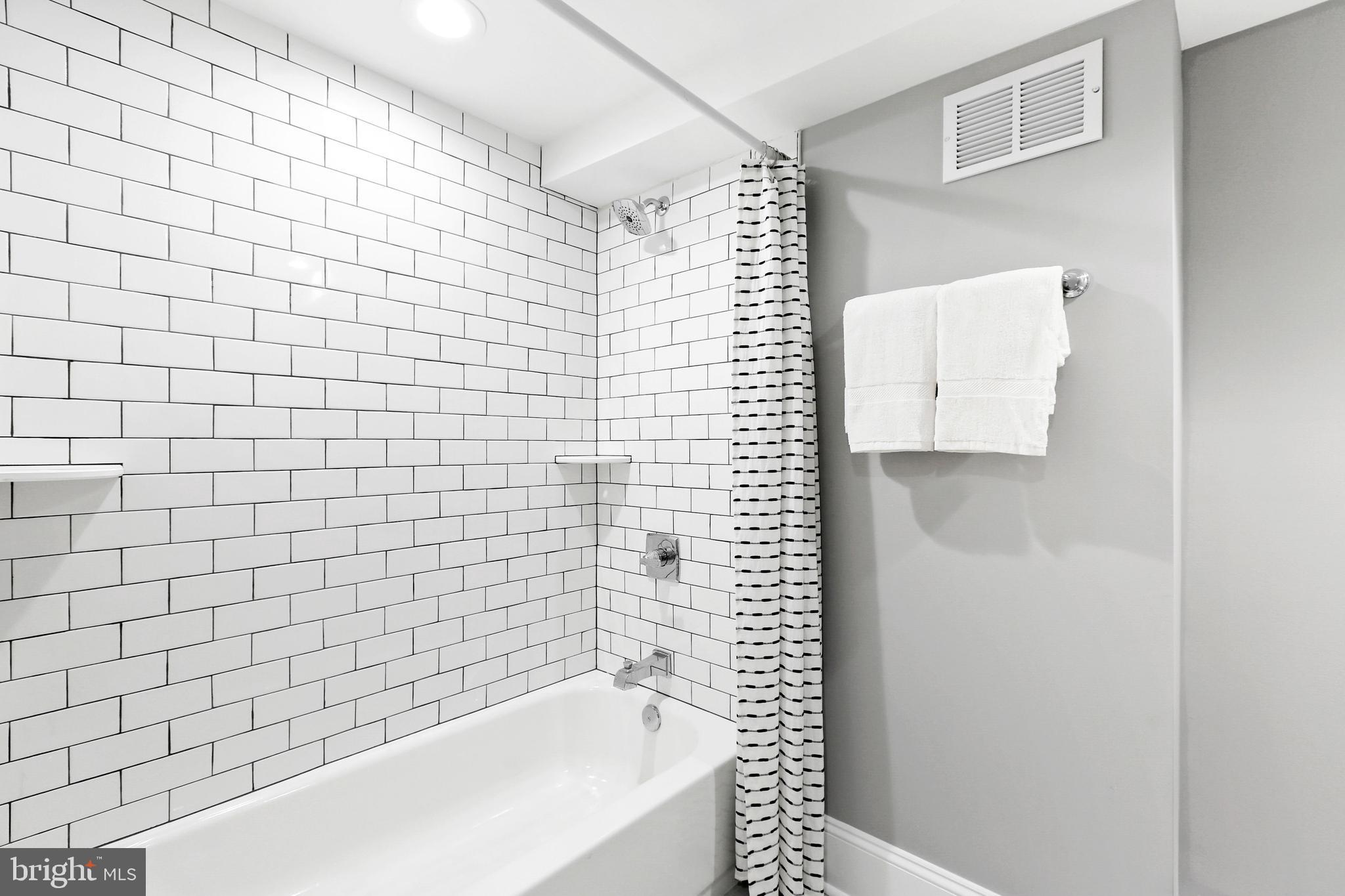 HIGHLANDTOWN - Residential