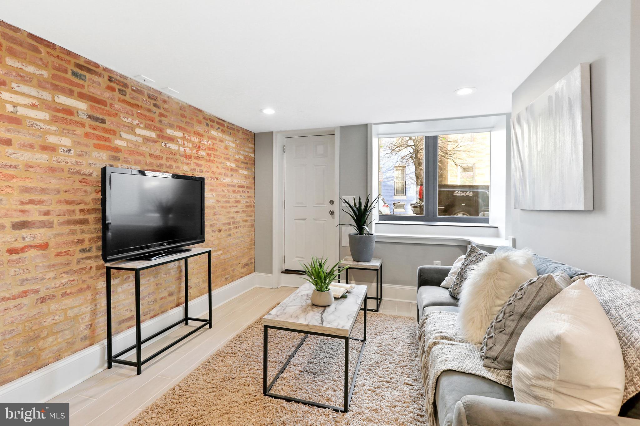 HIGHLANDTOWN - Residential