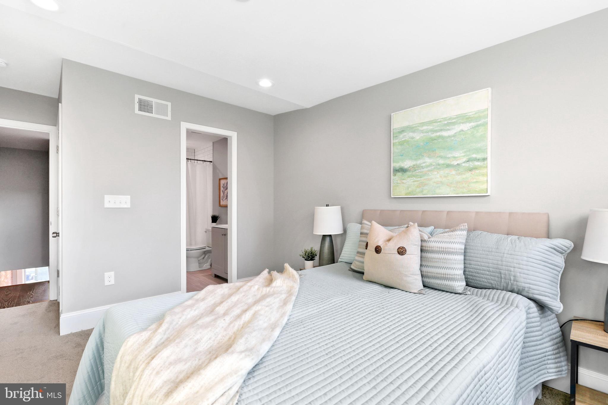 HIGHLANDTOWN - Residential