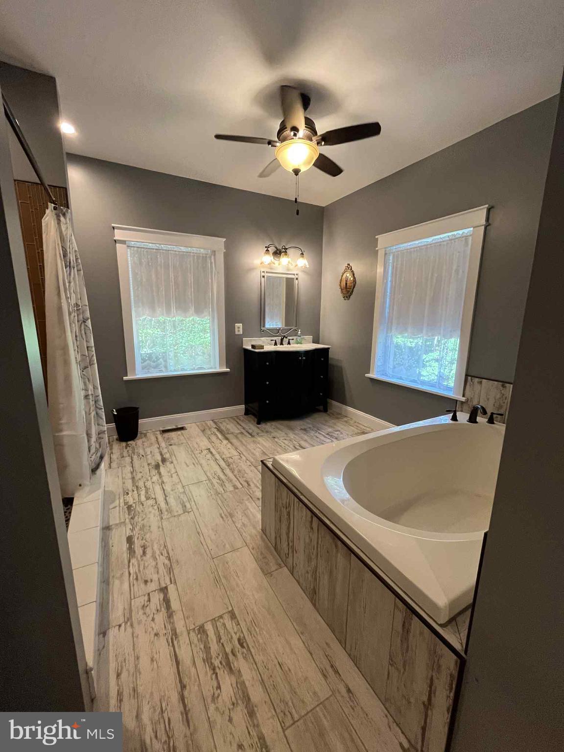 SHORT MOUNTAIN ESTATES - Residential