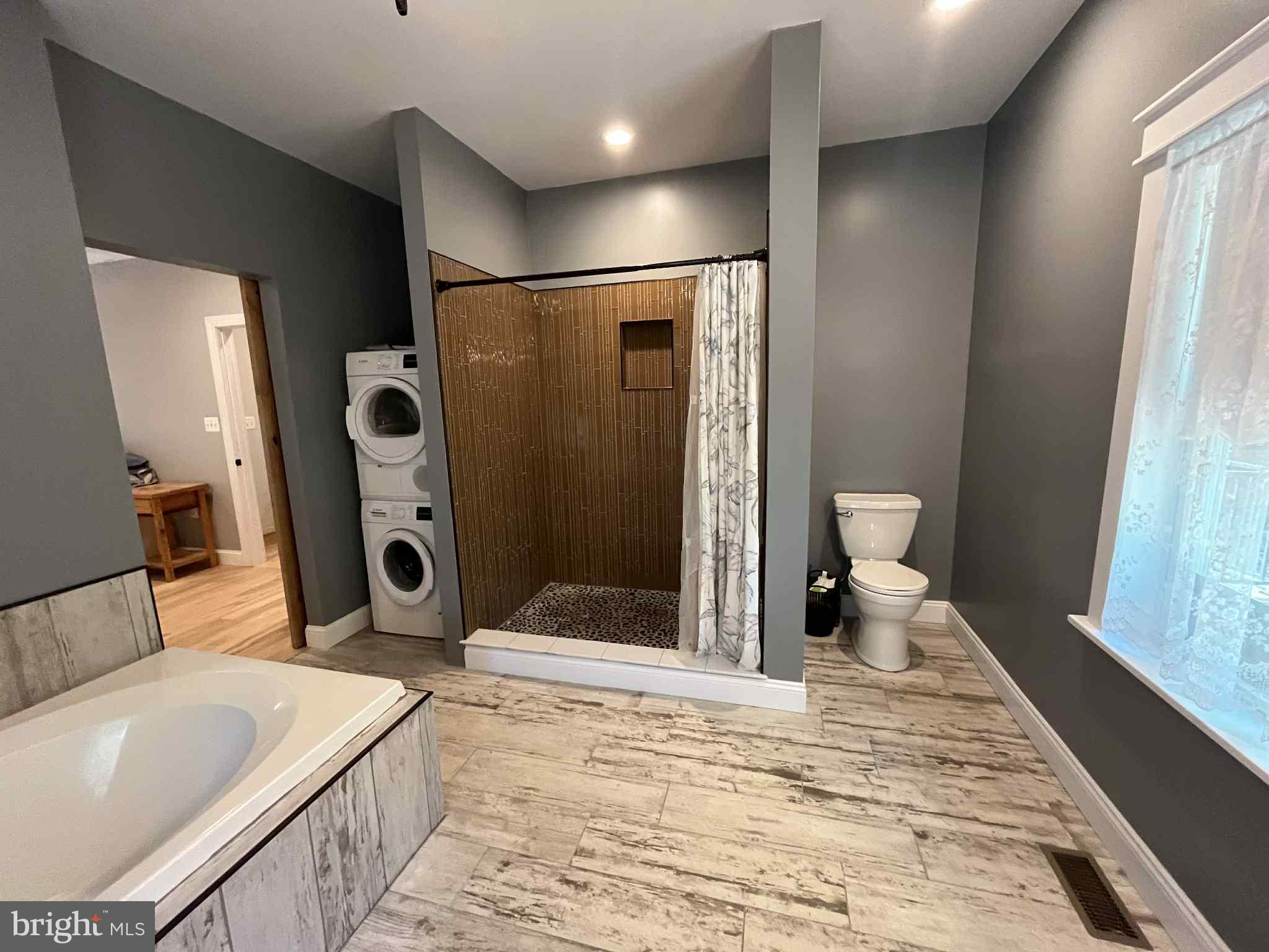 SHORT MOUNTAIN ESTATES - Residential