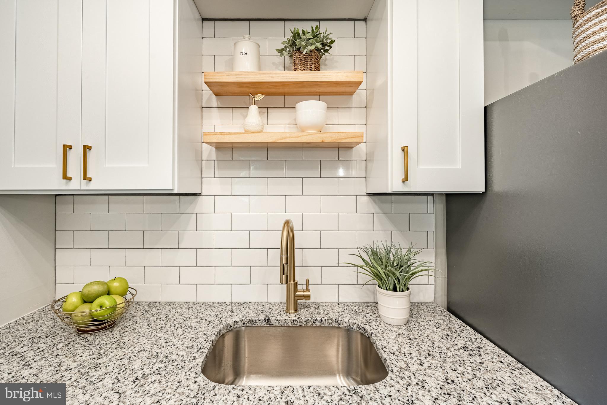 VILLAGE KNOLL - Residential