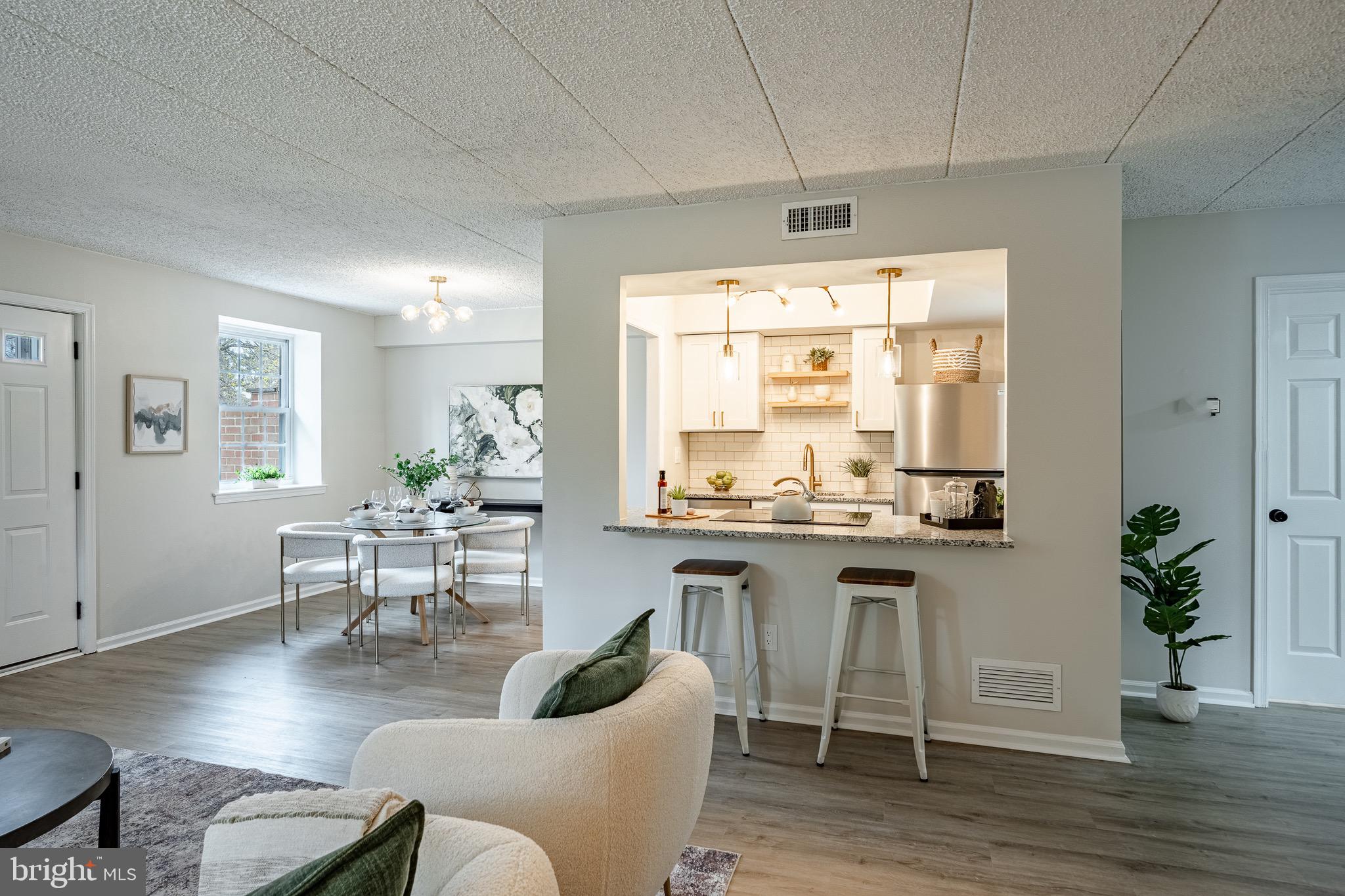 VILLAGE KNOLL - Residential