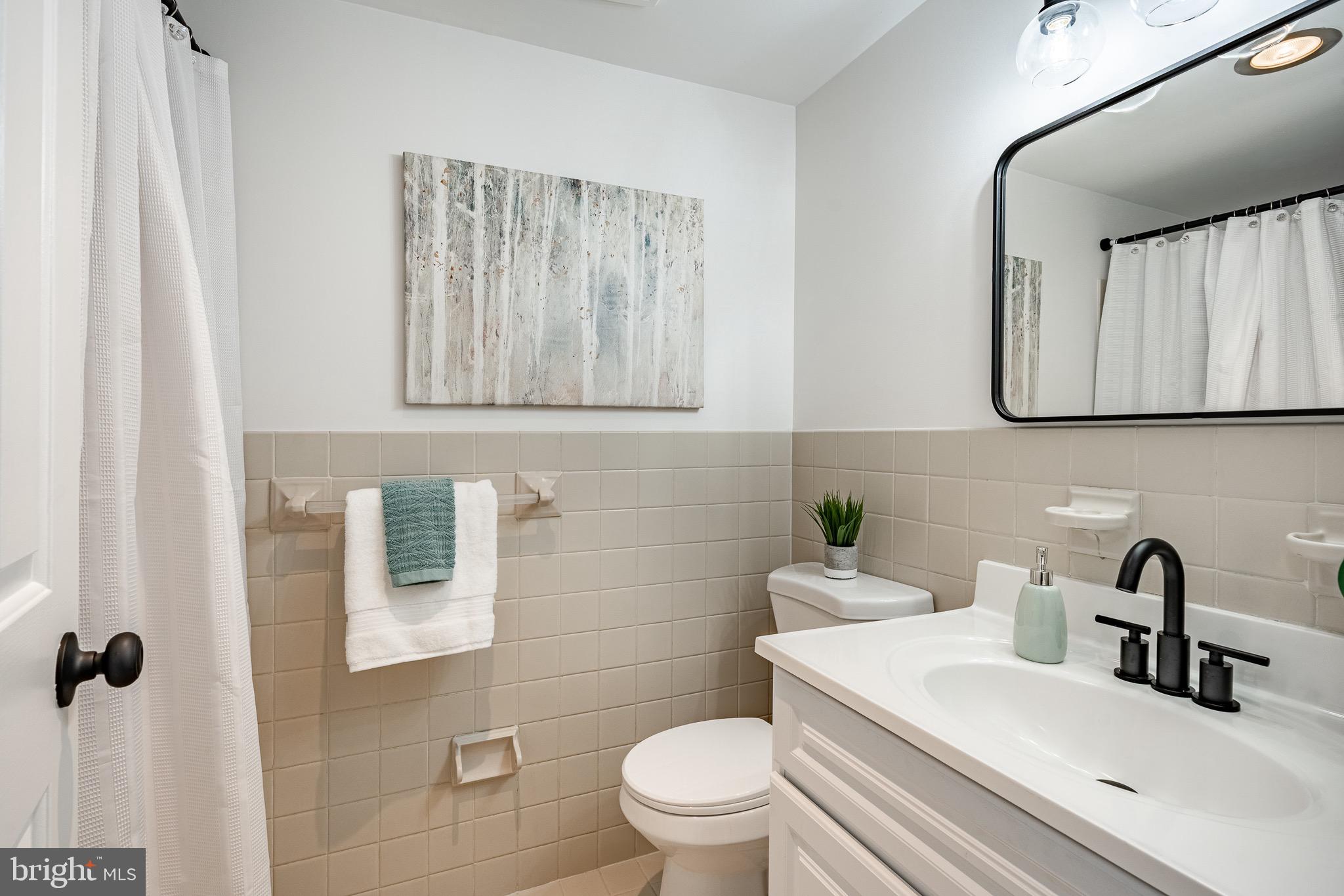 VILLAGE KNOLL - Residential