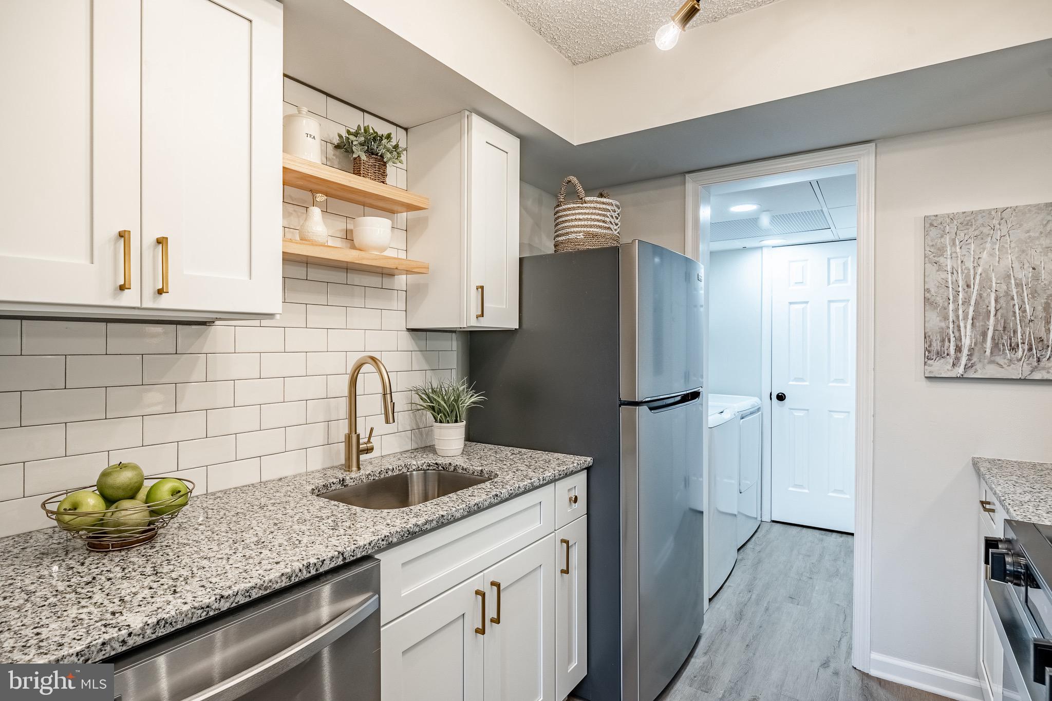 VILLAGE KNOLL - Residential