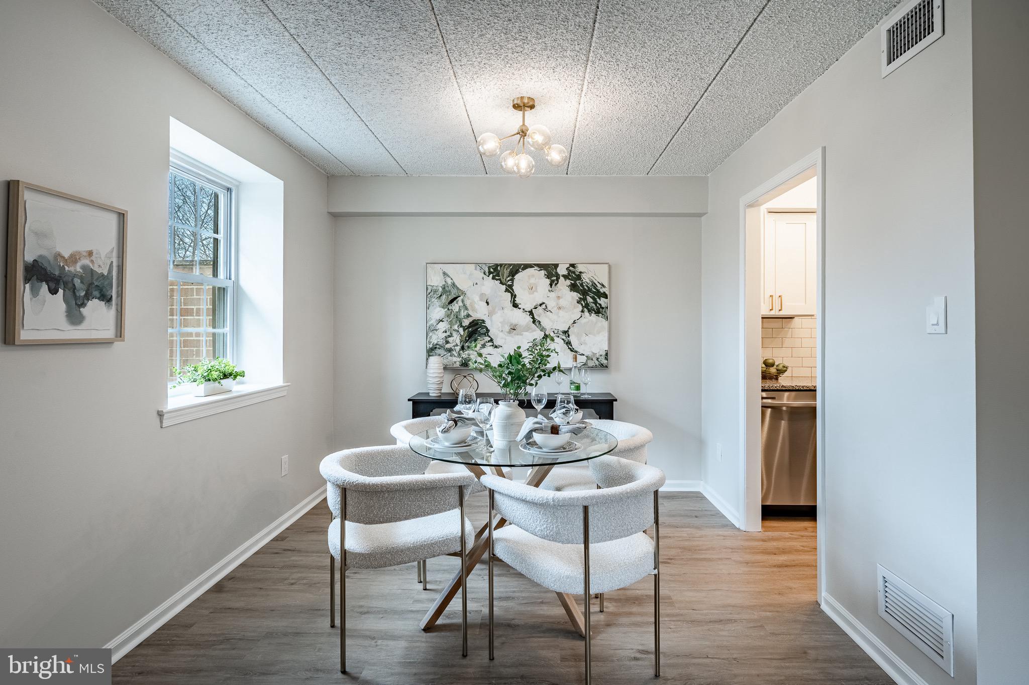 VILLAGE KNOLL - Residential