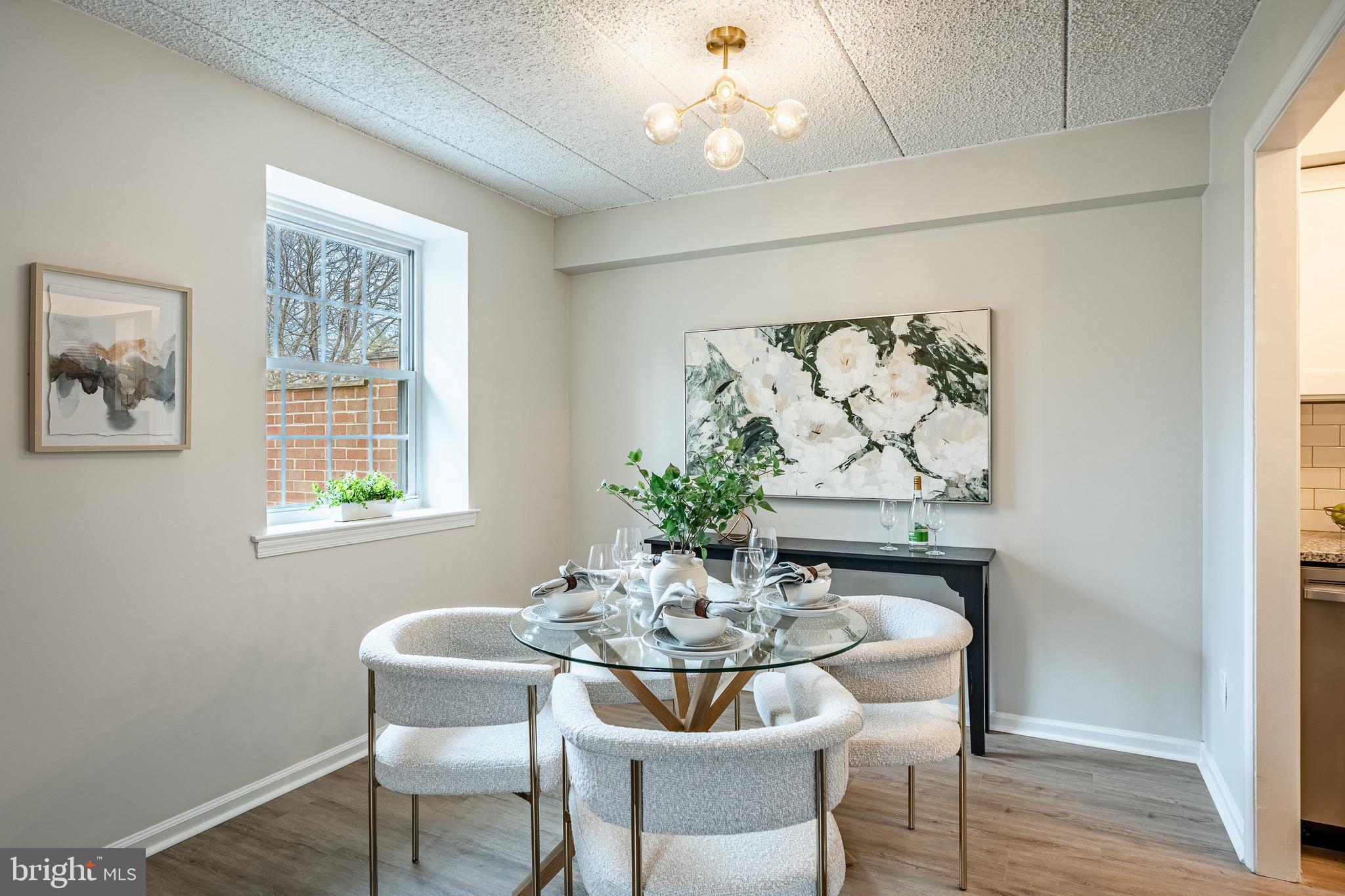 VILLAGE KNOLL - Residential