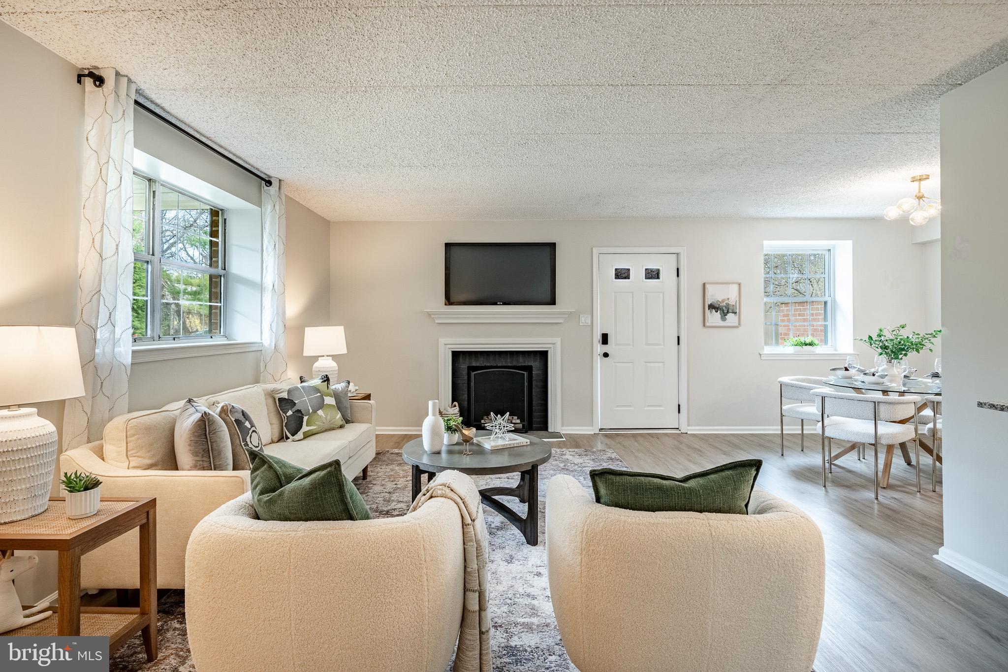 VILLAGE KNOLL - Residential