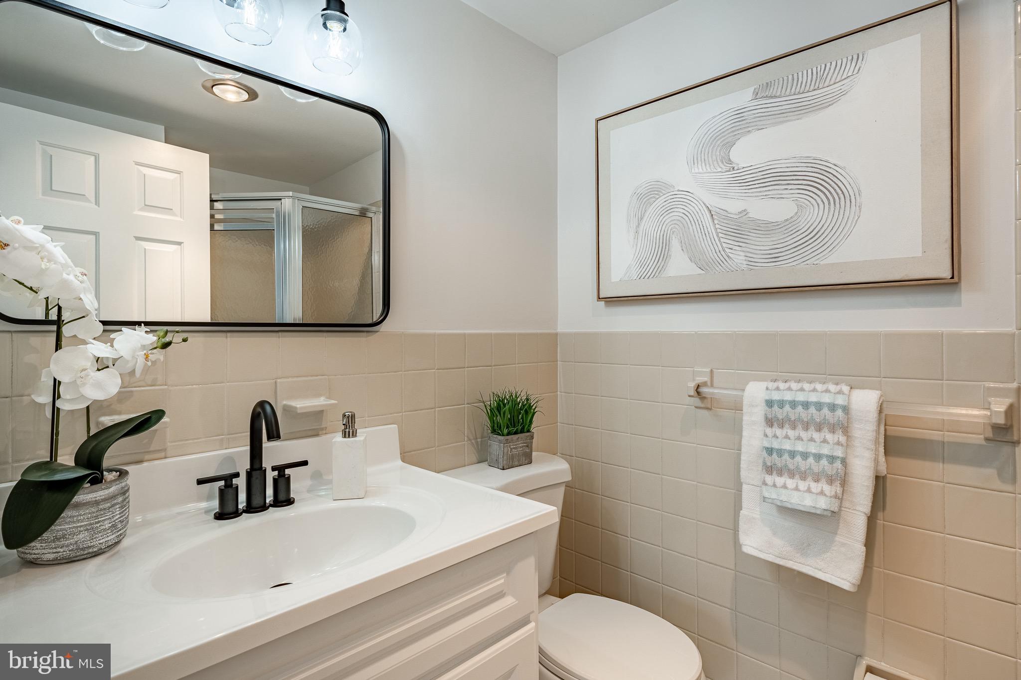 VILLAGE KNOLL - Residential