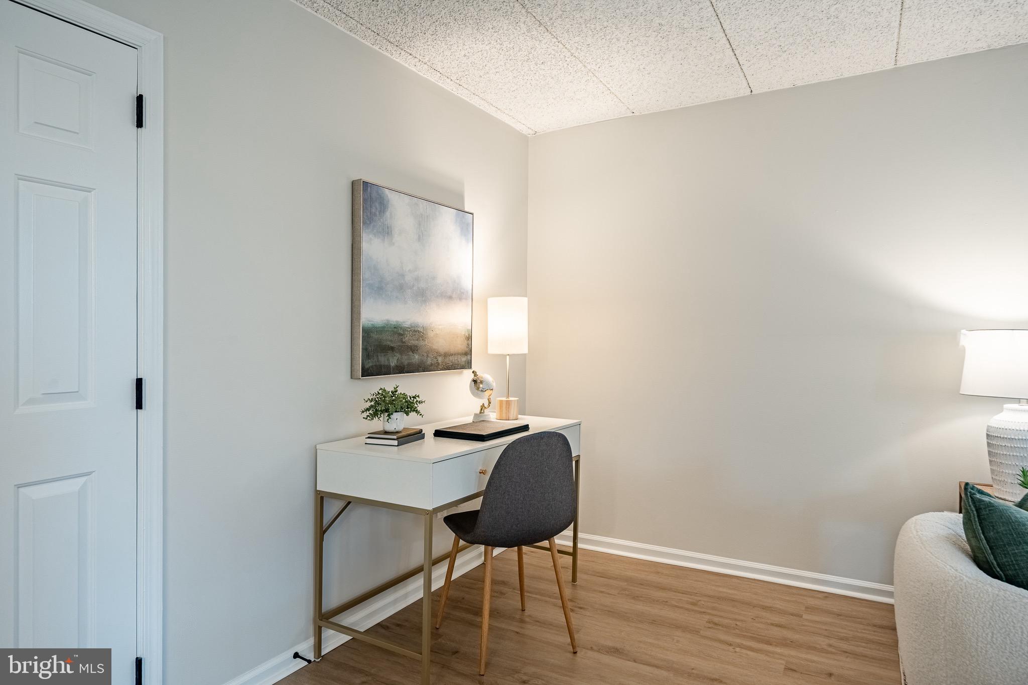 VILLAGE KNOLL - Residential