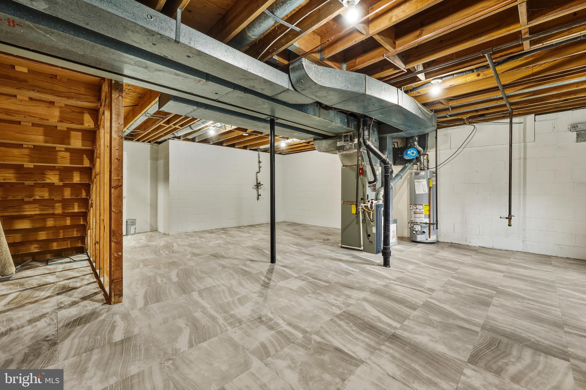 CANTERBURY WOODS - Residential