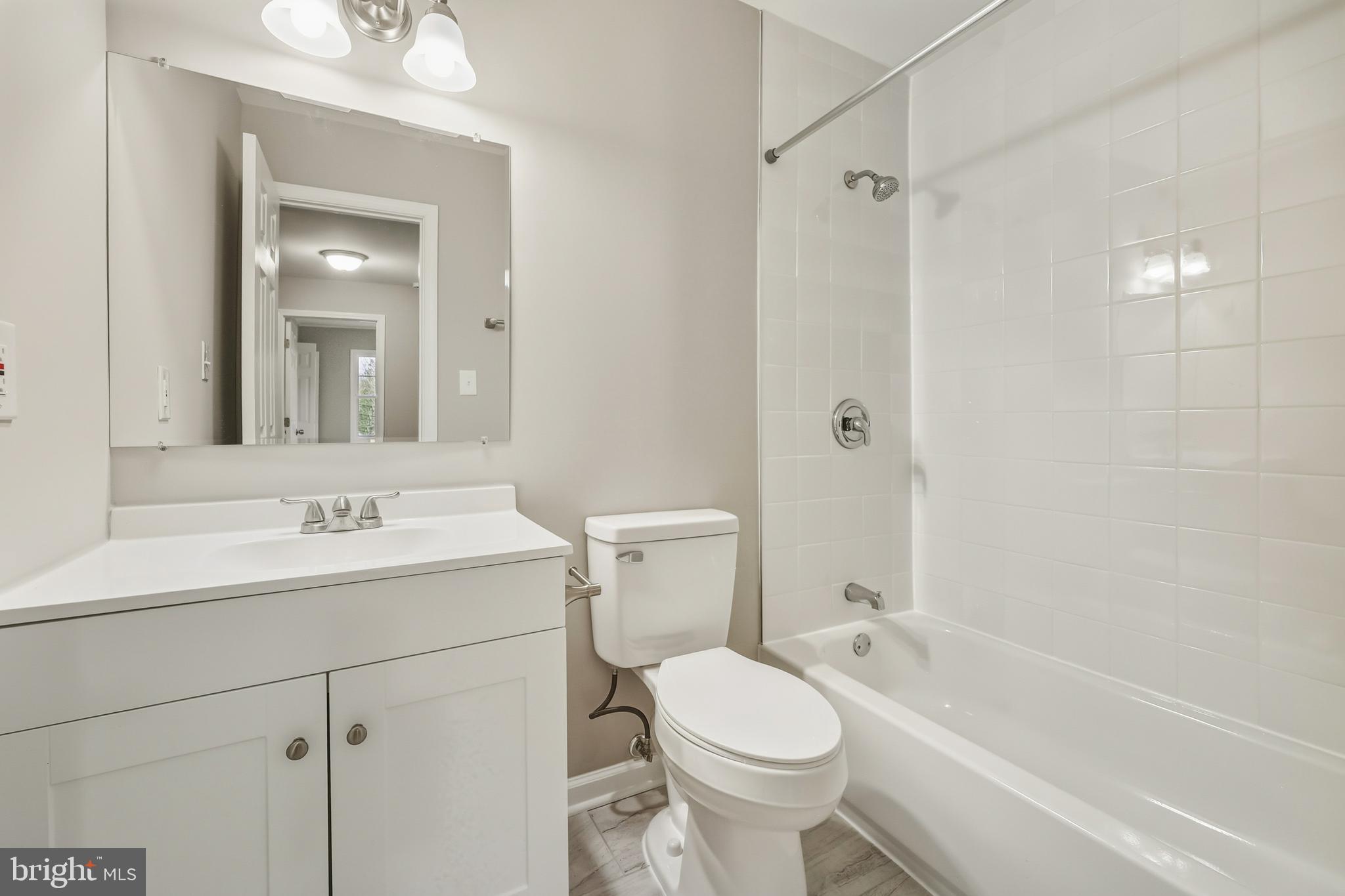 CANTERBURY WOODS - Residential