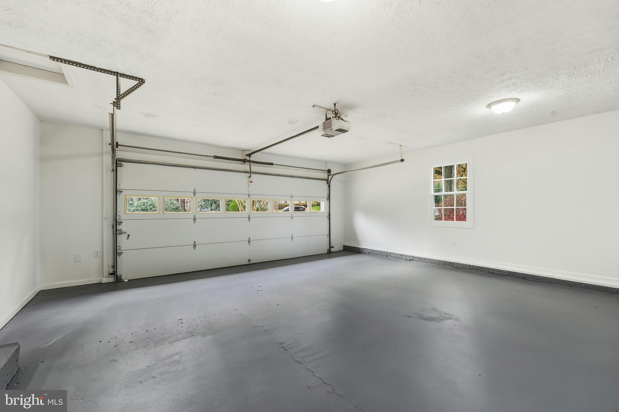 CANTERBURY WOODS - Residential