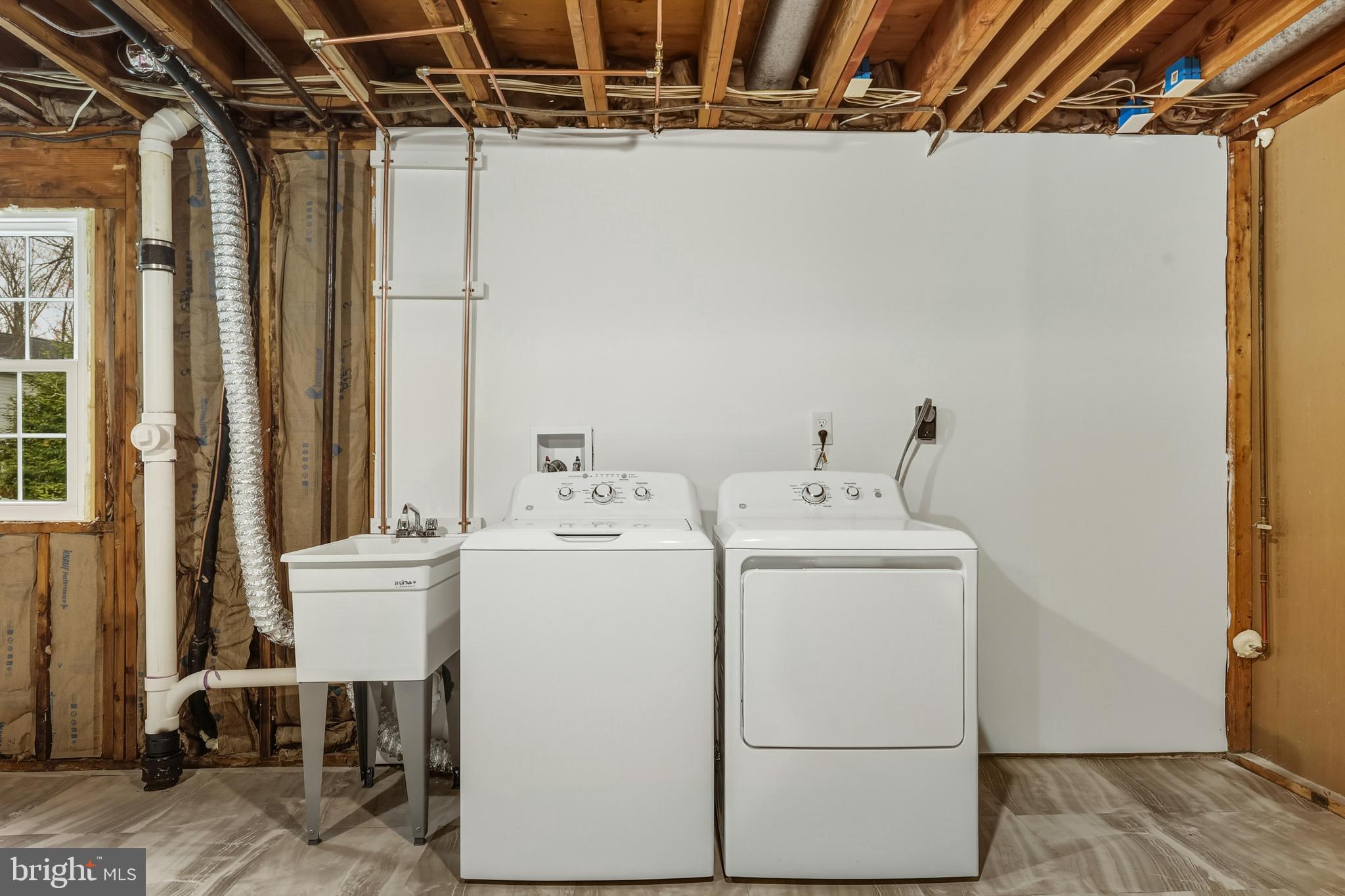 CANTERBURY WOODS - Residential