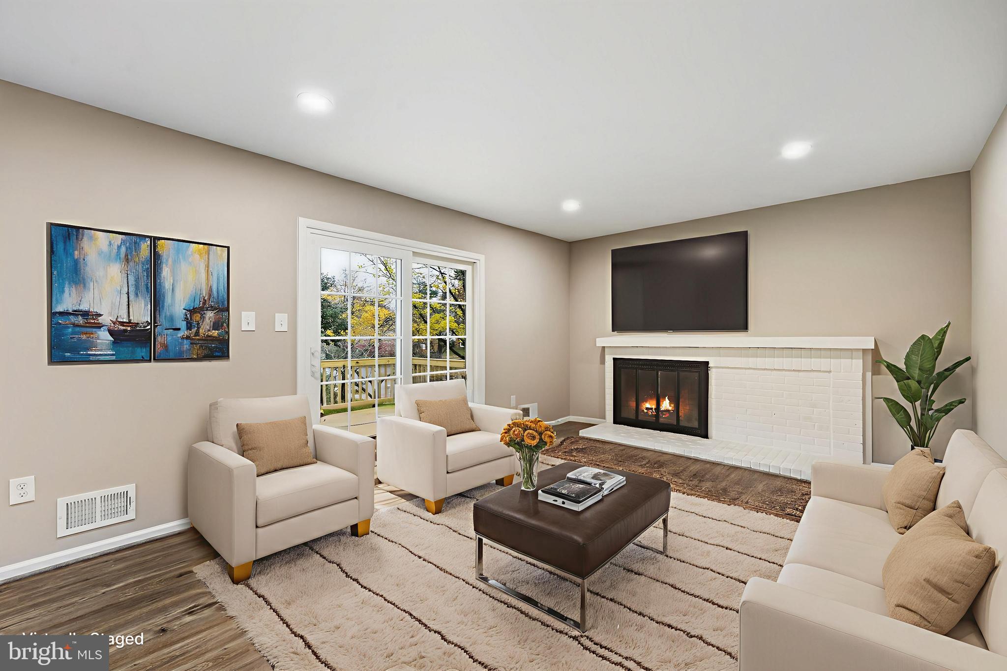 CANTERBURY WOODS - Residential