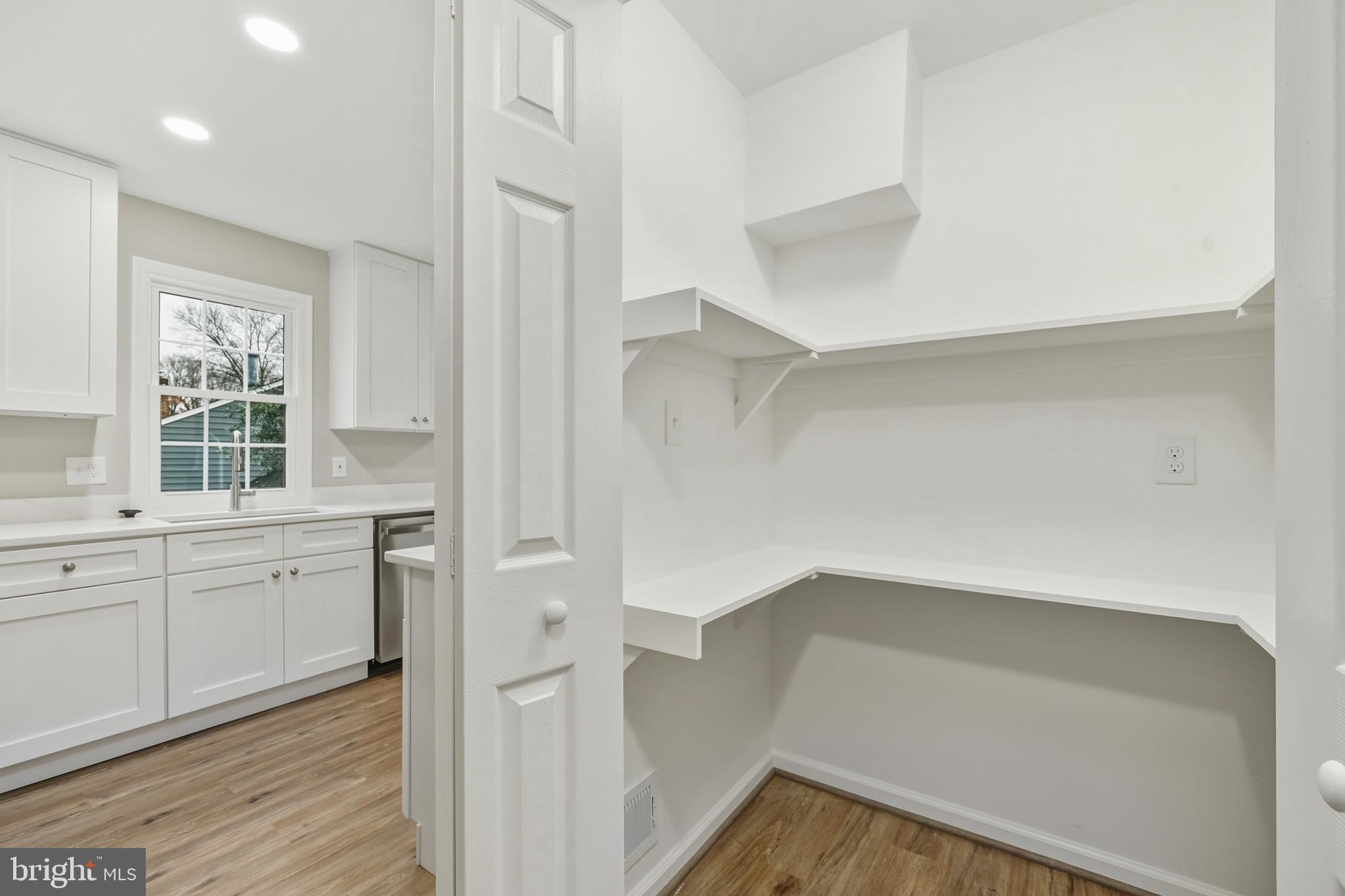 CANTERBURY WOODS - Residential