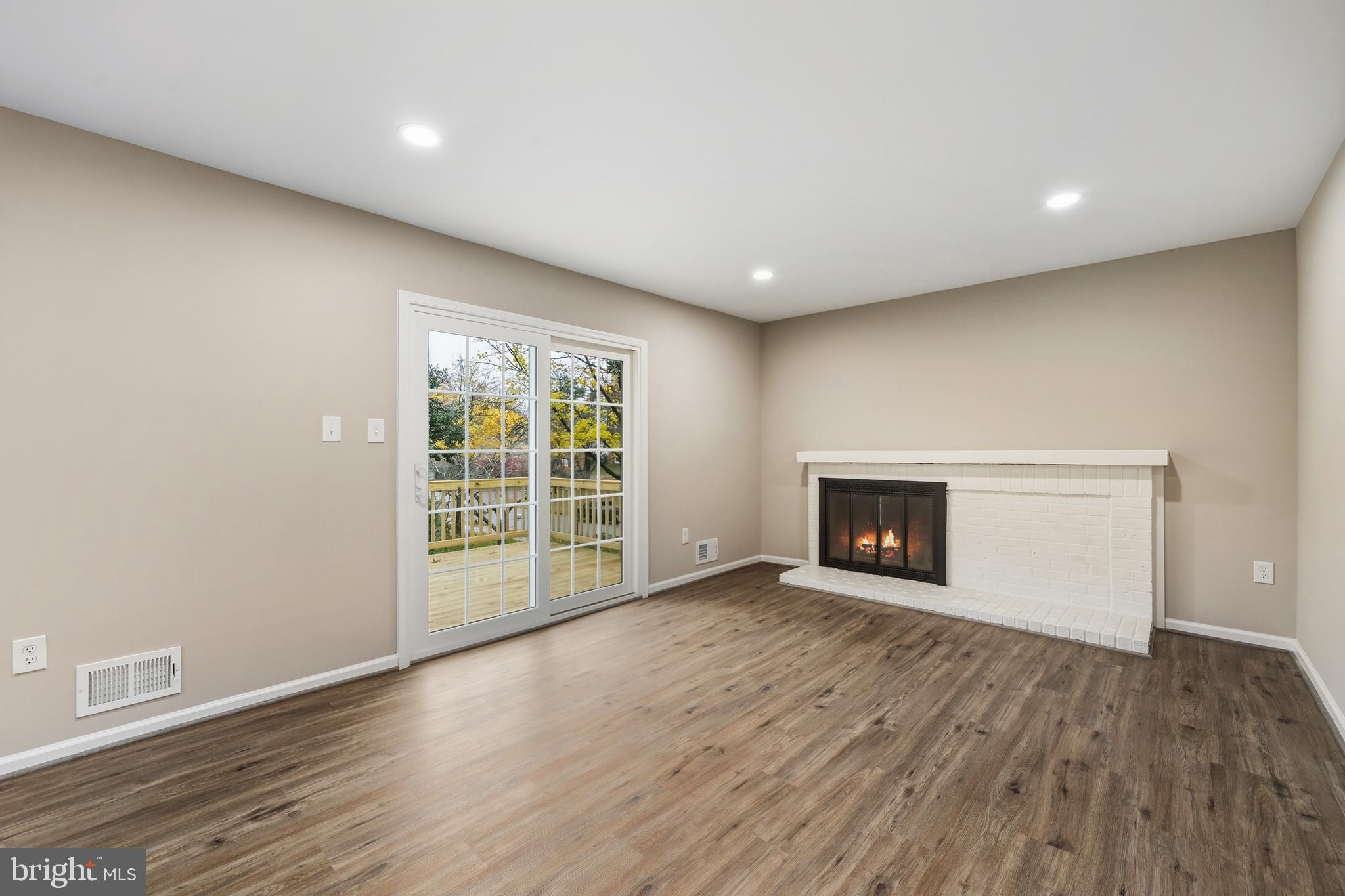 CANTERBURY WOODS - Residential