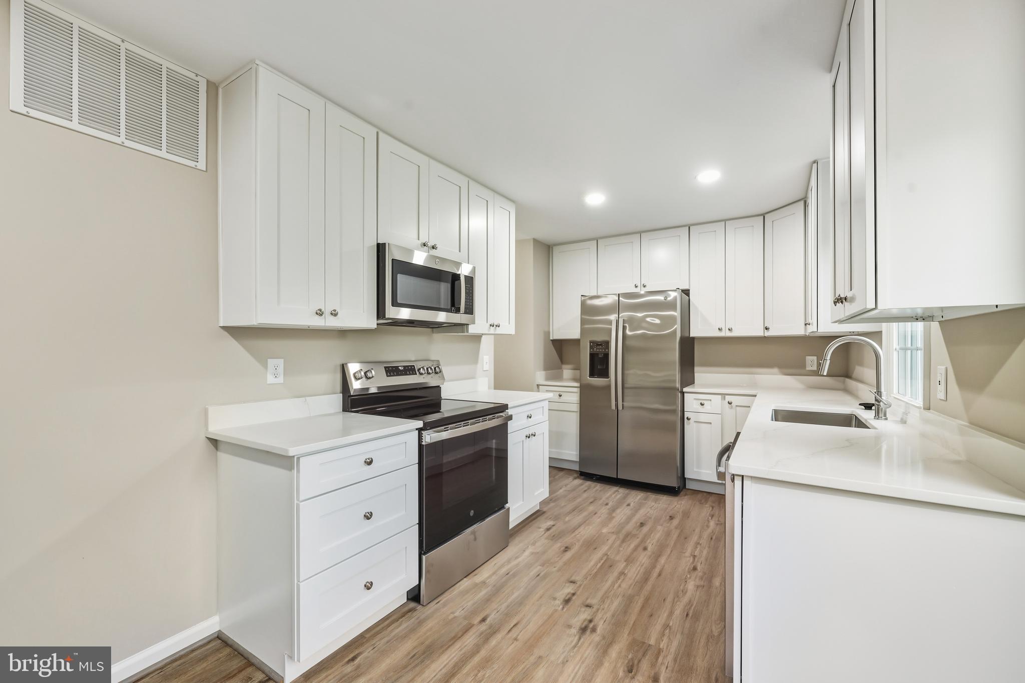 CANTERBURY WOODS - Residential