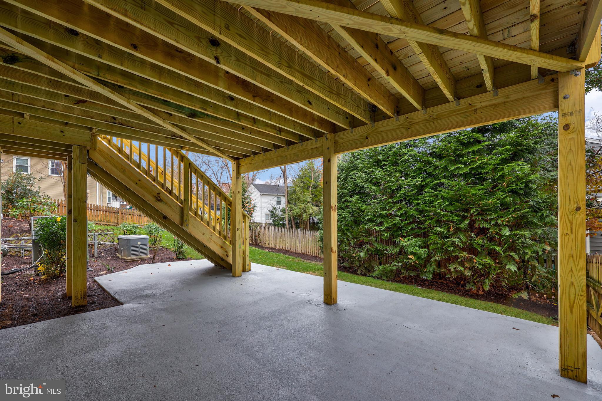 CANTERBURY WOODS - Residential