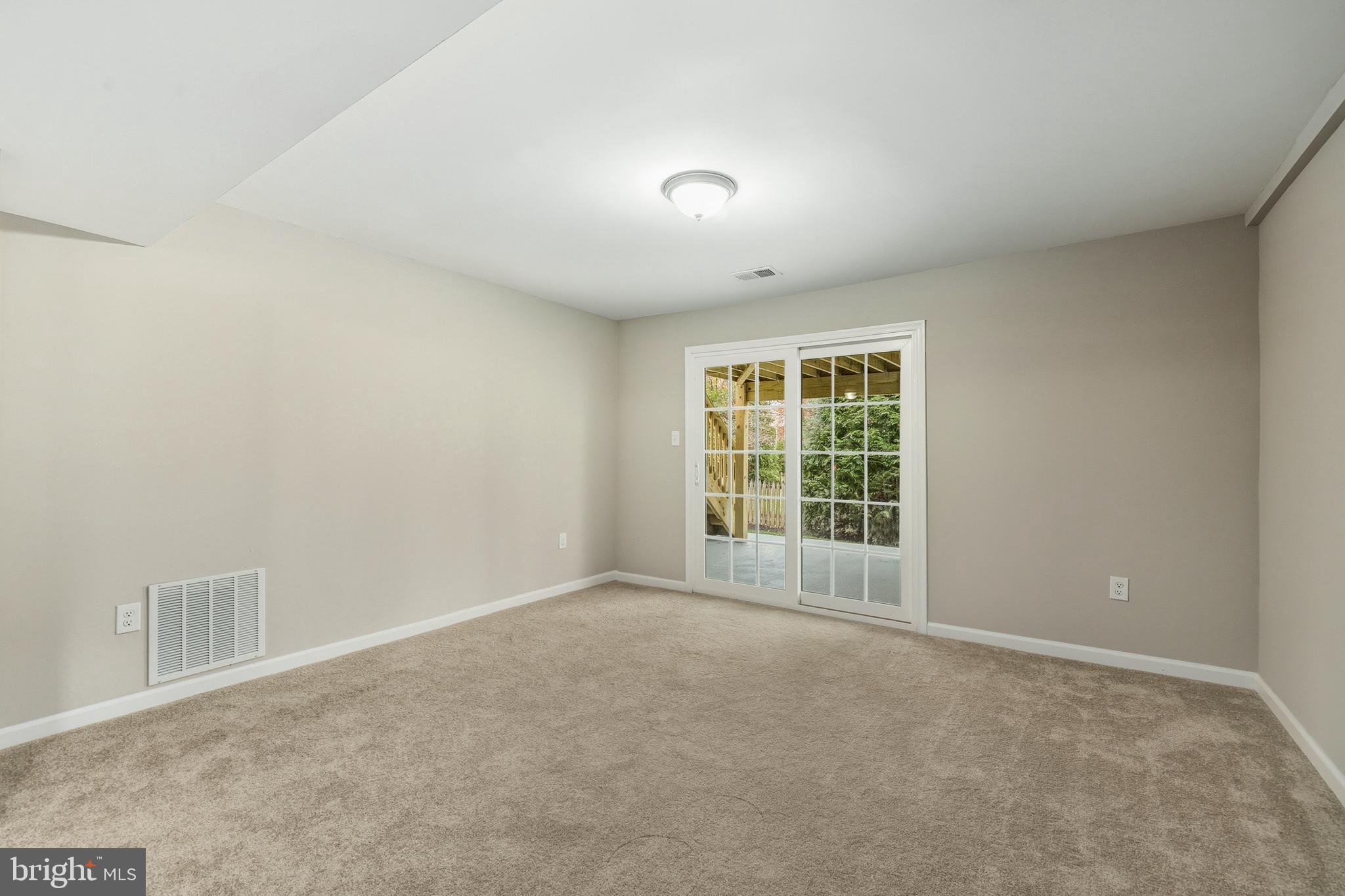 CANTERBURY WOODS - Residential