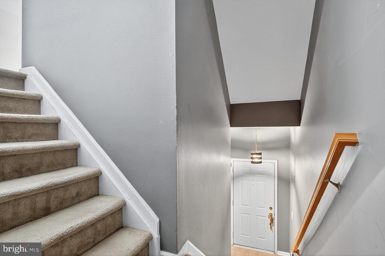 1062 LAMBERTON STREET